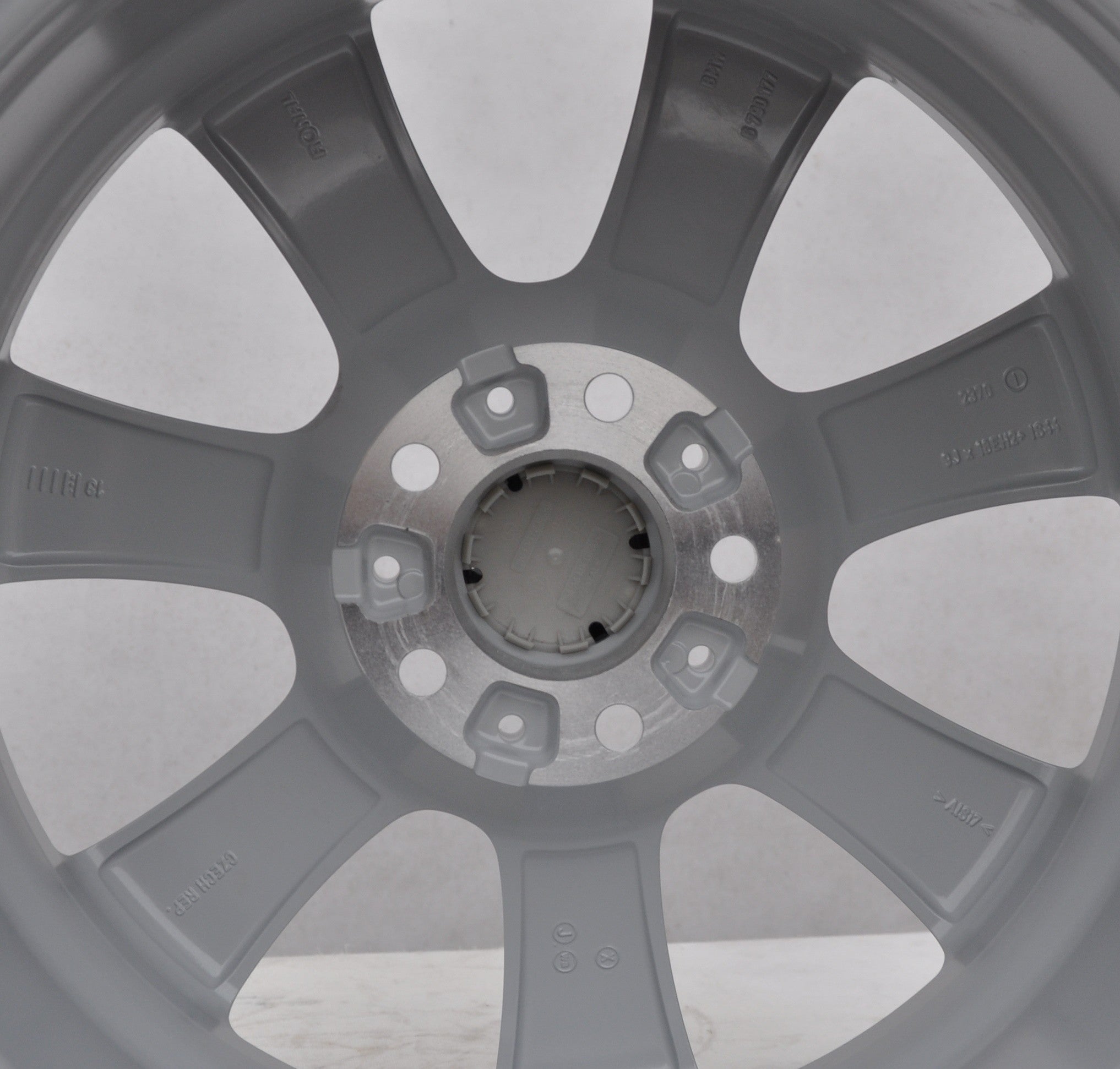 BMW (oryginalne OEM) 6790177 Alufælge 18" 5x120 ET44 – Sølv (stk)