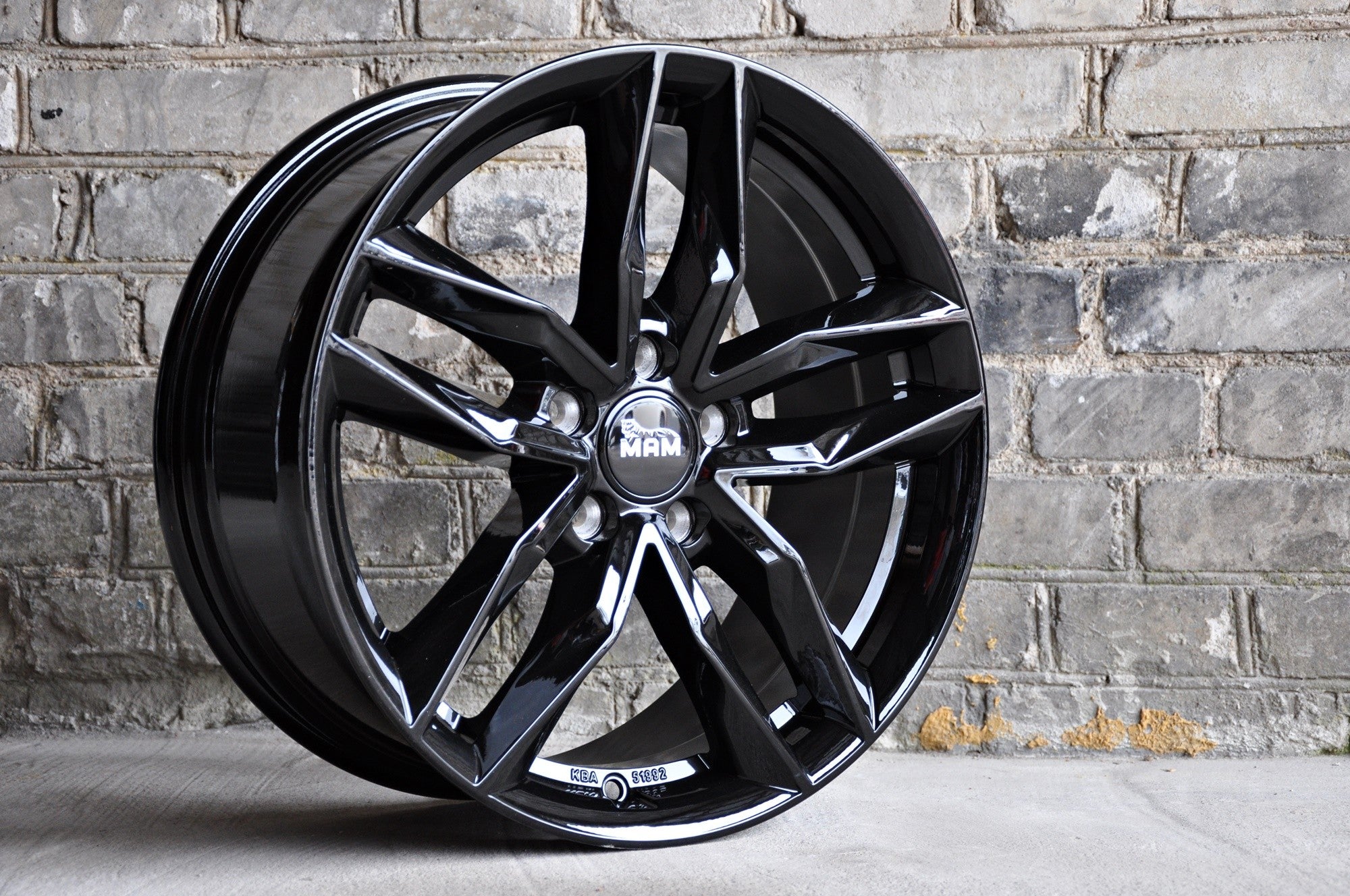 MAM RS3 Alufælge 16" 5x114.3 ET45 – Sort (sæt á 4)