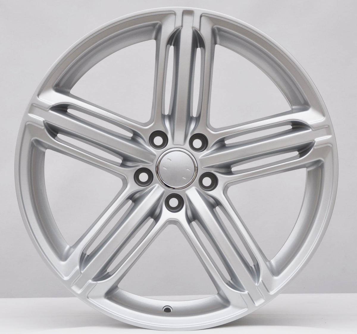 PDW 657/482/POMPEI Alufælge 19" 8,5J 5x112 ET35 – Sølv (sæt á 4)