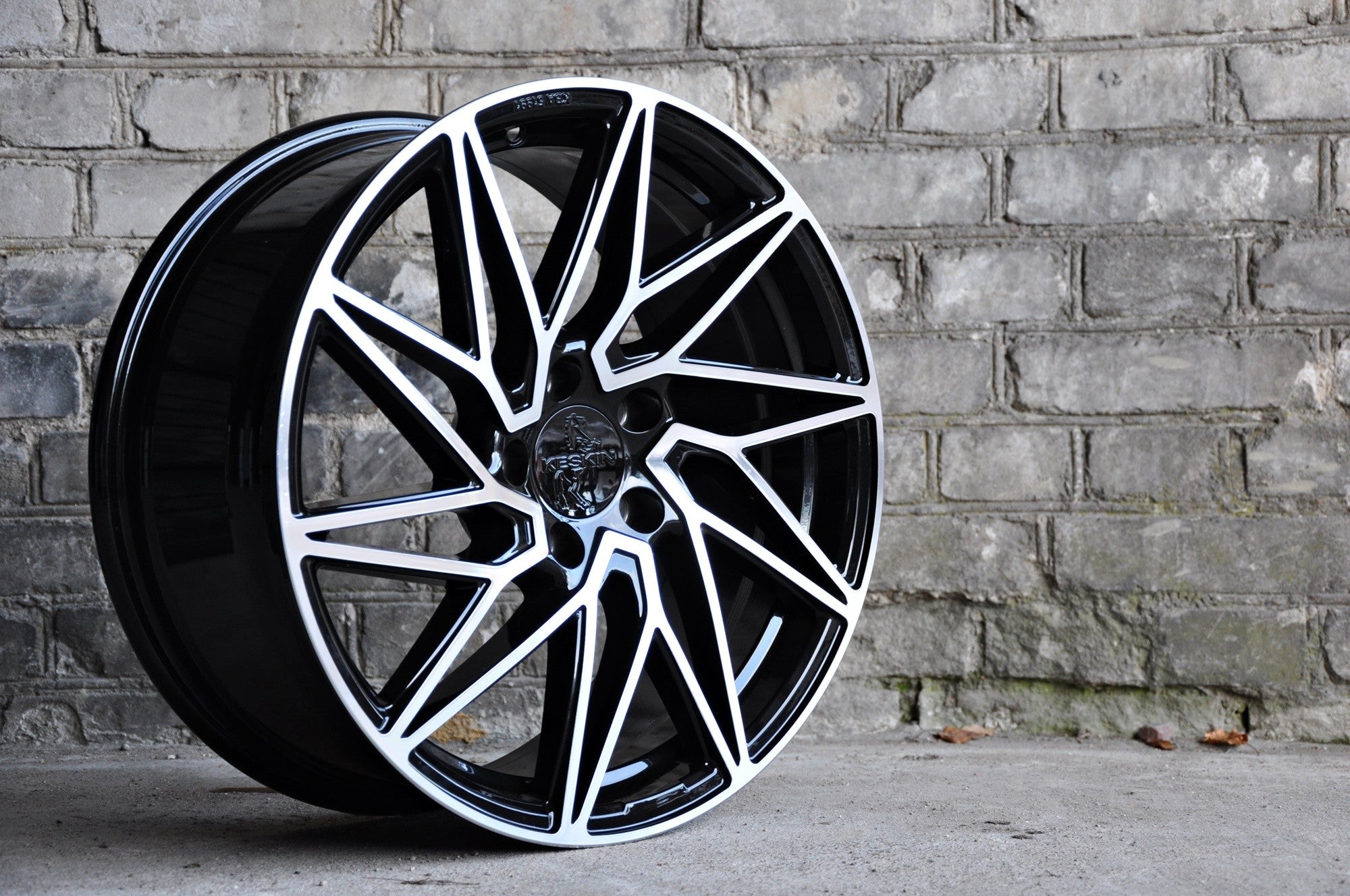 Keskin KT20 Alufælge 18" 5x112 ET30 – Poleret/sort (sæt á 4)