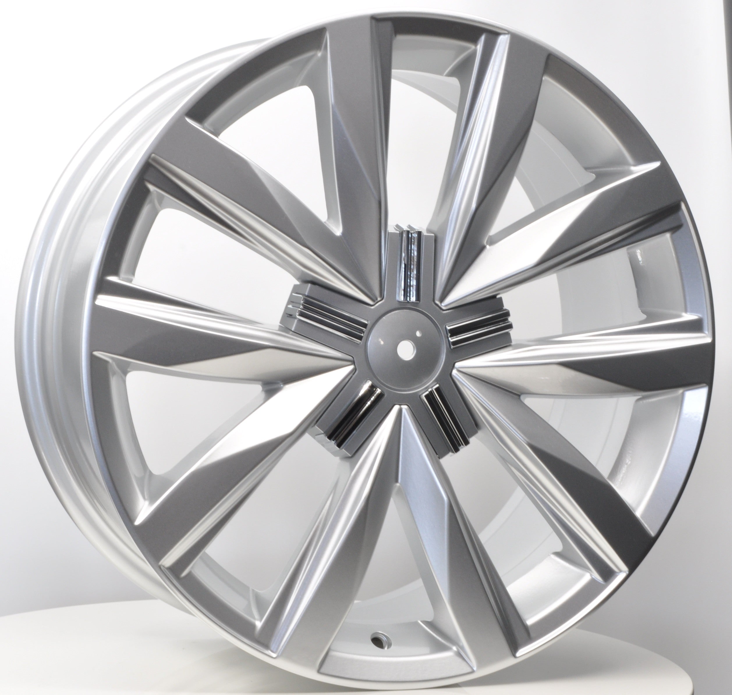 PDW 1351 Alufælge 18" 5x120 ET50 – Sølv (sæt á 4)