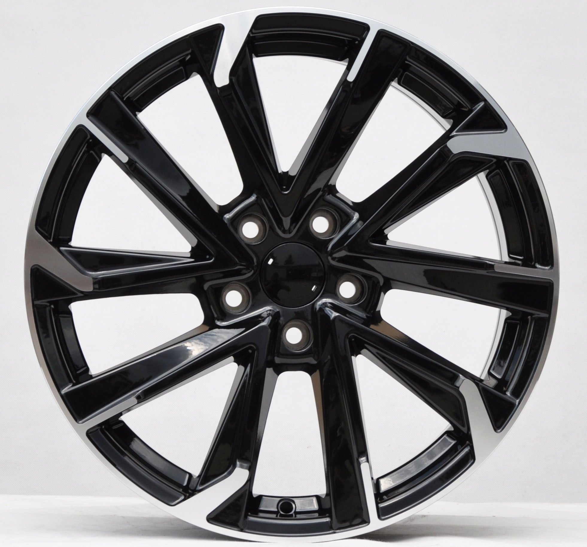 PDW 5547 Alufælge 18" 5x114.3 ET40 – Poleret/sort (sæt á 4)