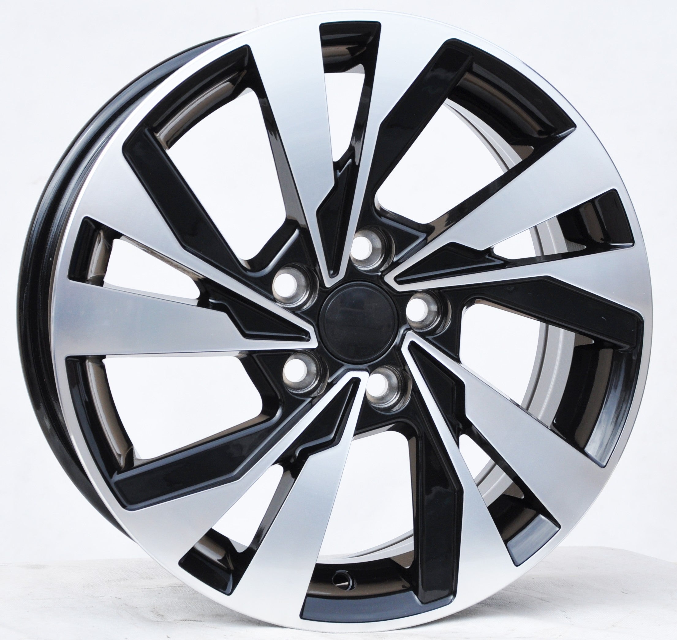 PDW 277 Alufælge 15" 5x100 ET40 – Poleret/sort (sæt á 4)