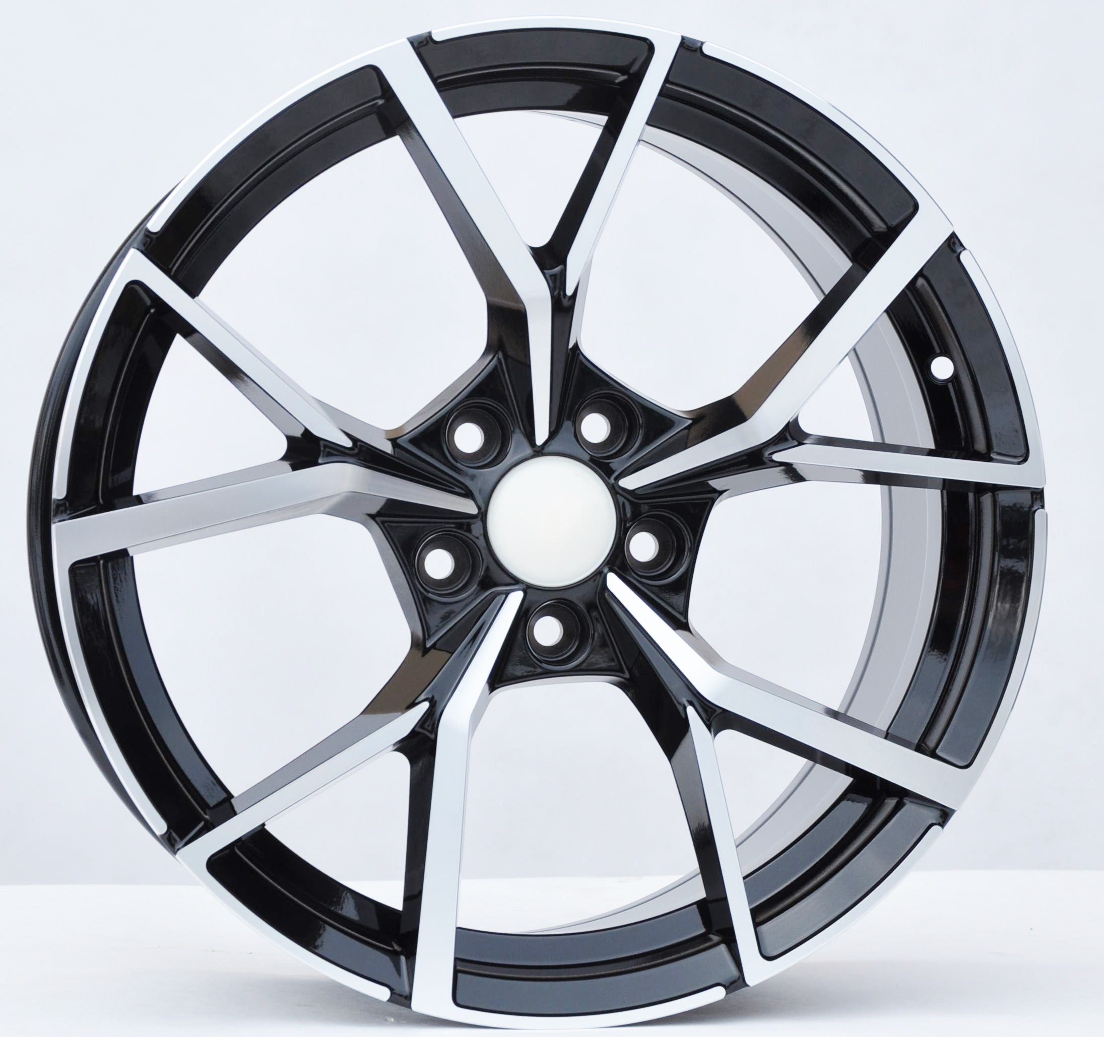 PDW 5801 Alufælge 17" 5x112 ET40 – Poleret/sort (sæt á 4)