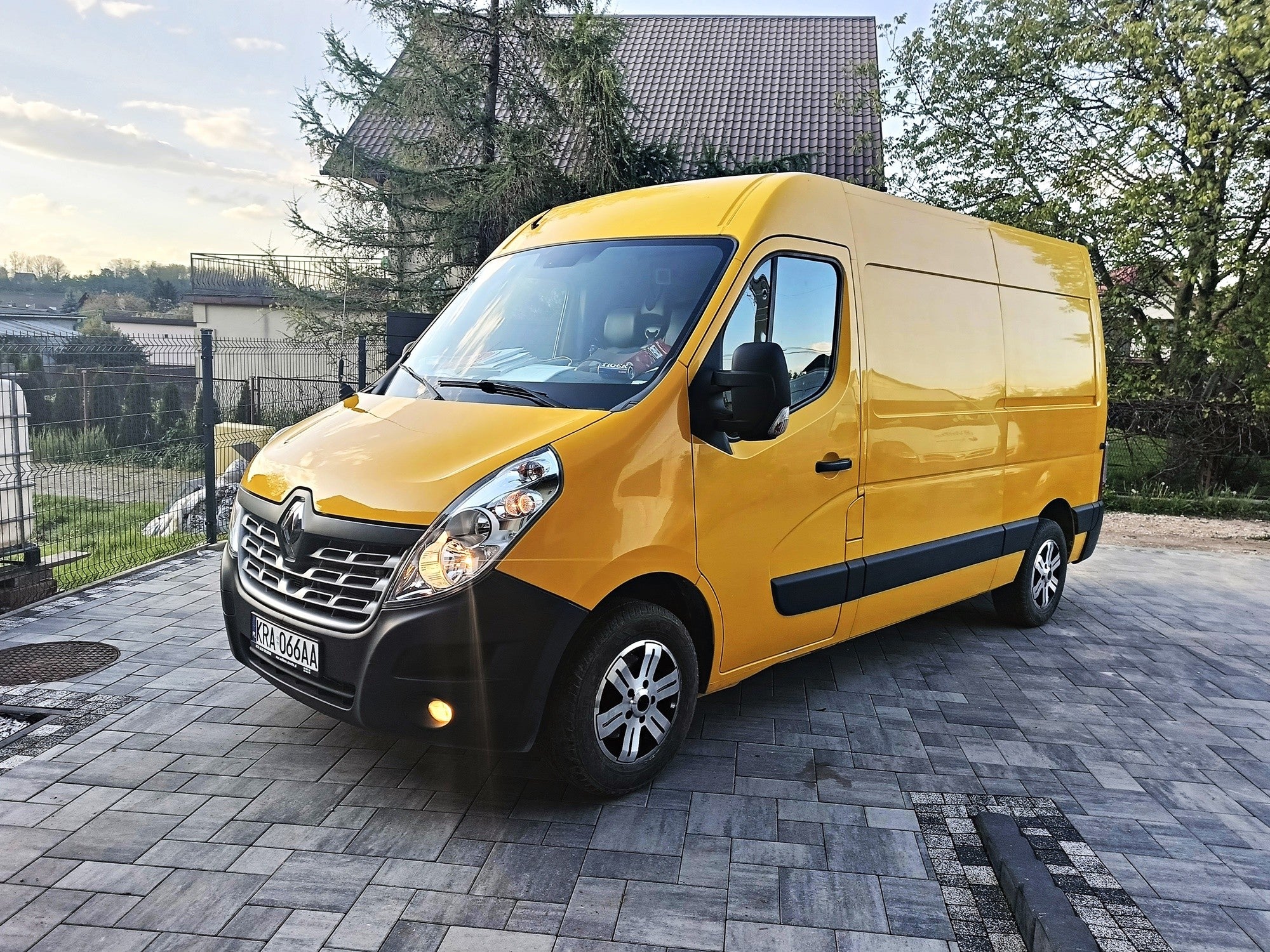 PDW 562 Alufælge 16" 6x130 ET55 – Poleret/sort (sæt á 4)