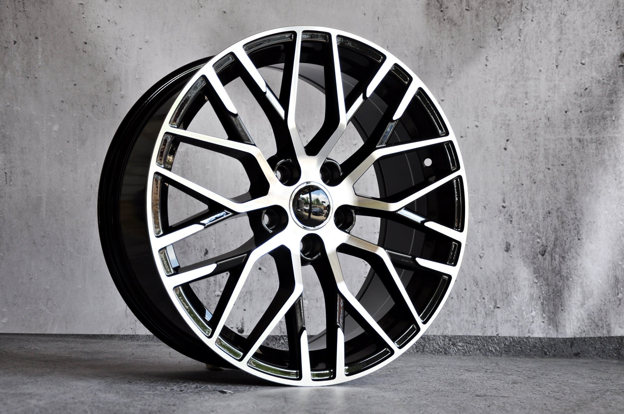 PDW fe30 Alufælge 18" 5x112 ET40 – Poleret/sort (sæt á 4)