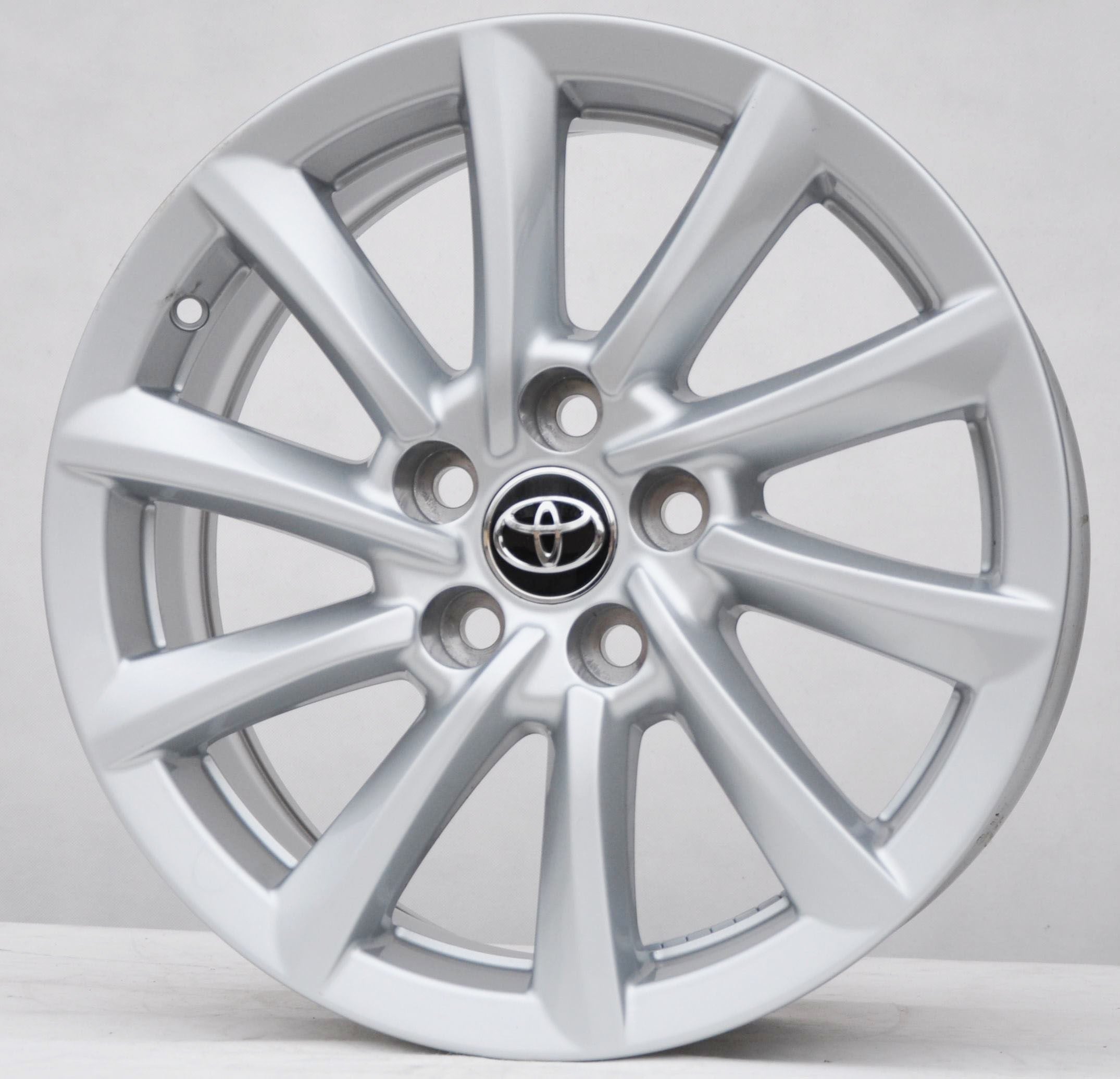 Toyota (oryginalne OEM) pw457-06001 Alufælge 17" 5x114.3 ET45 – Sølv (stk)