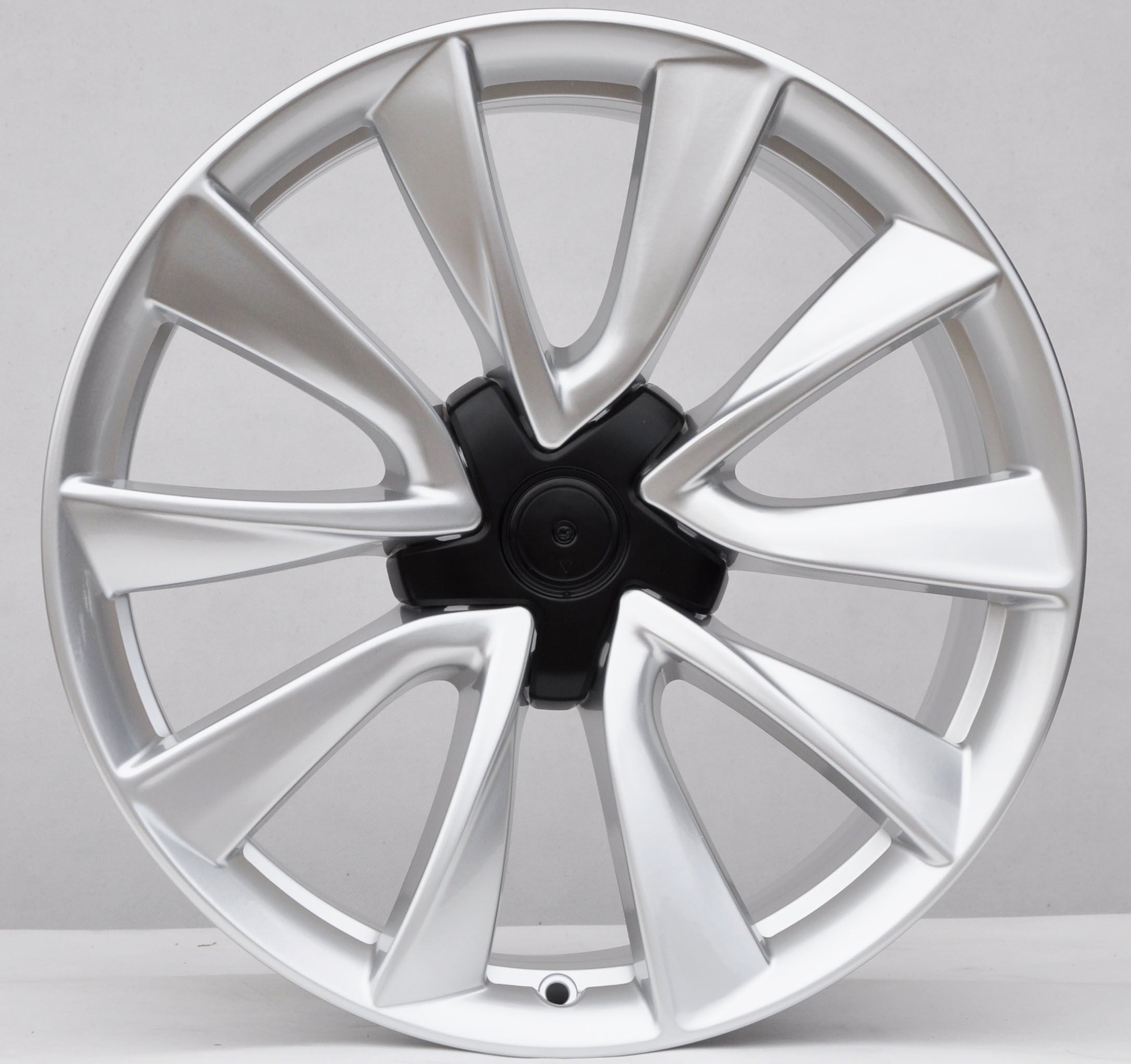 PDW 2046 Alufælge 20" 5x114.3 ET35 – Sølv (sæt á 4)