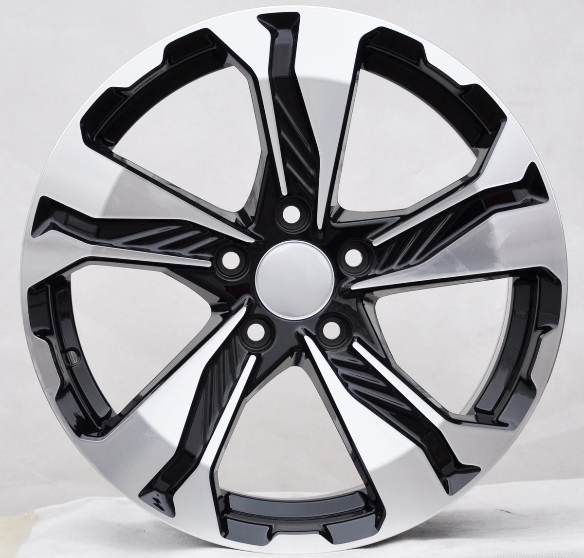 PDW 5520 Alufælge 17" 5x114.3 ET45 – Poleret/sort (sæt á 4)