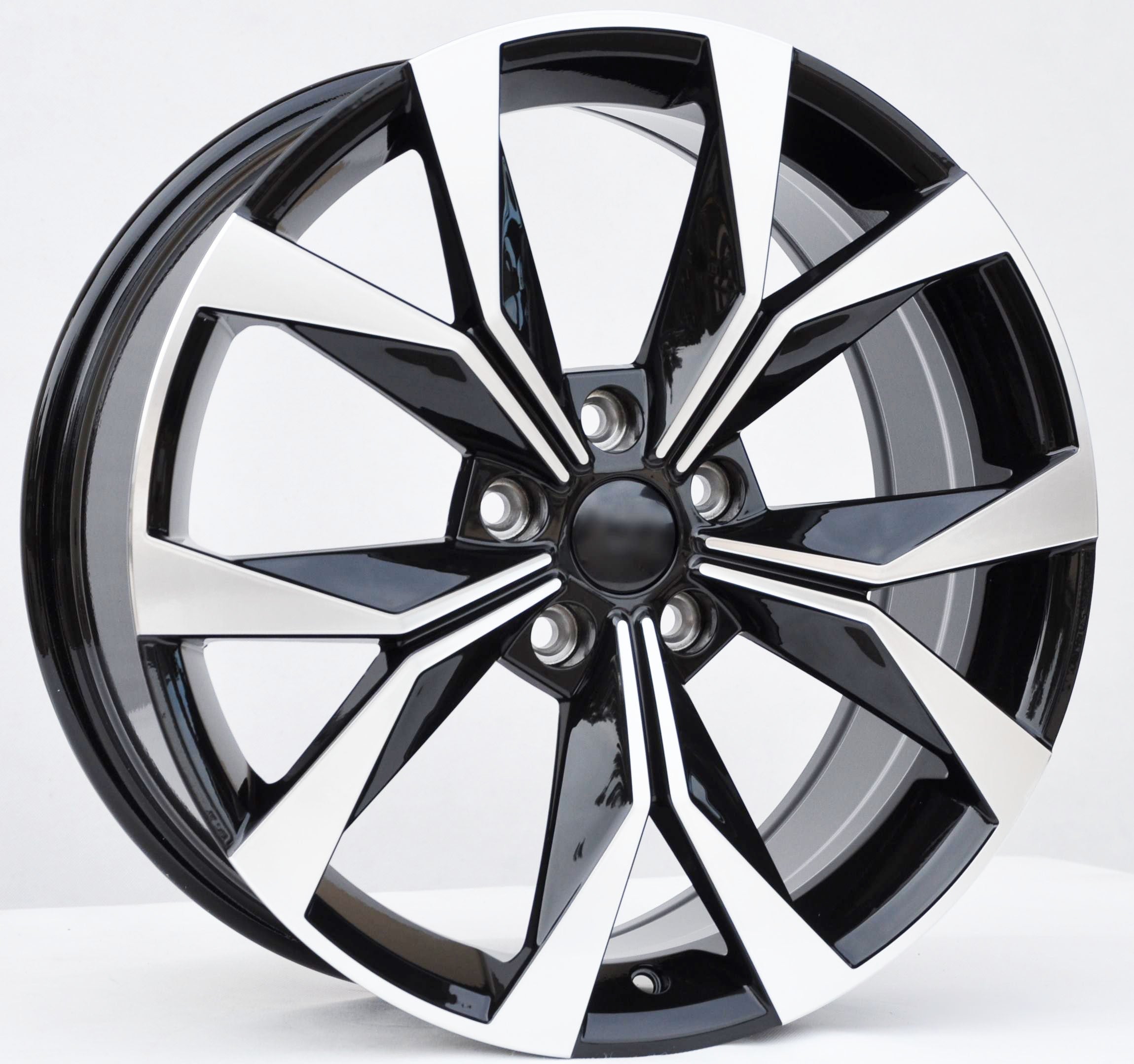 PDW 5627 Alufælge 18" 5x112 ET45 – Poleret/sort (sæt á 4)