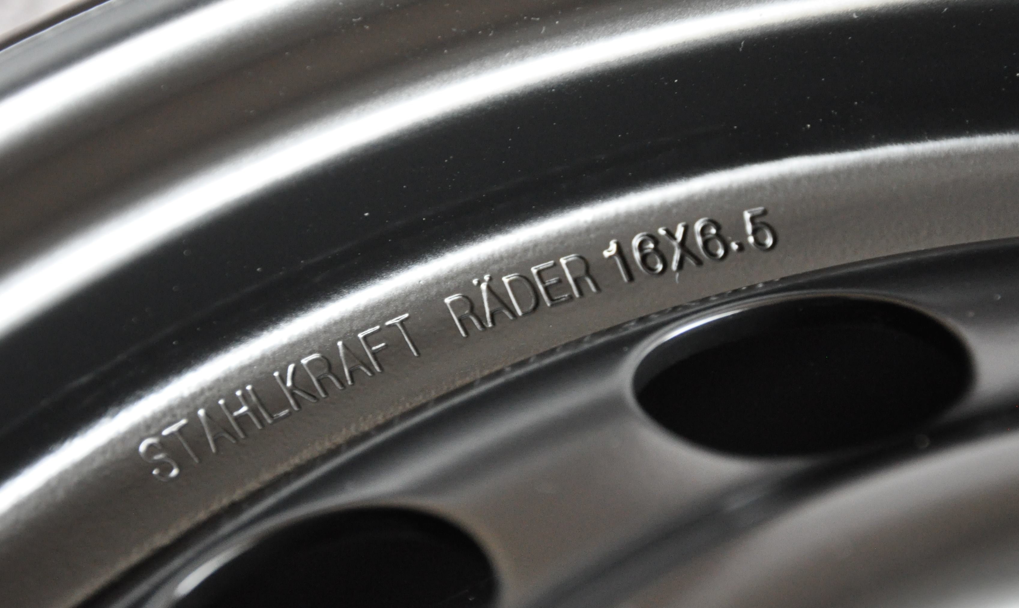 Stahlkraft Rader A16 Stålfælge 16" 5x114.3 ET46 – Black perl (sæt á 4)