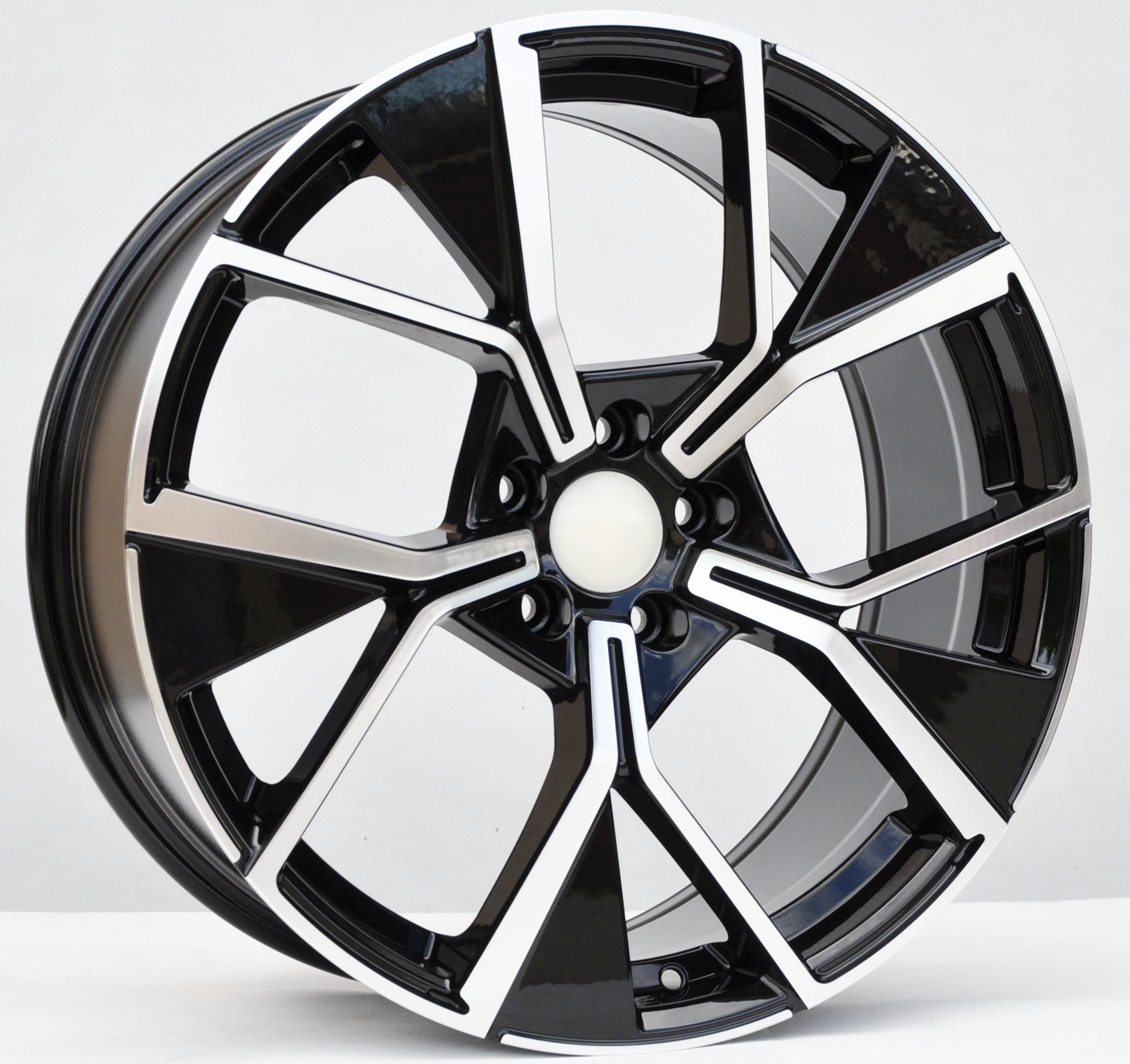 PDW 1196 Alufælge 19" 5x112 ET38 – Poleret/sort (sæt á 4)