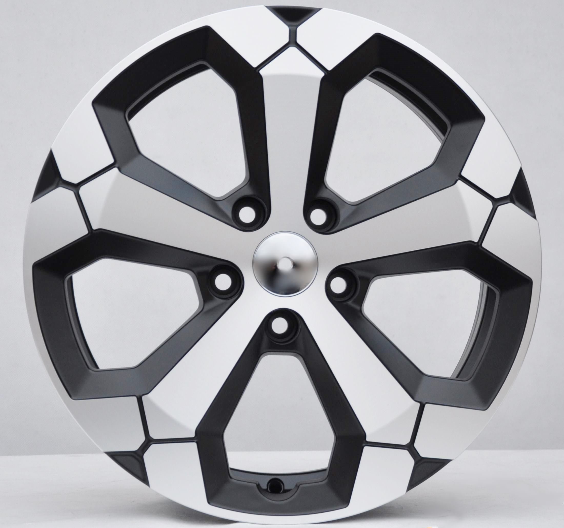 PDW 1274MBHM Alufælge 17" 5x114.3 ET32 – Poleret/sort (sæt á 4)
