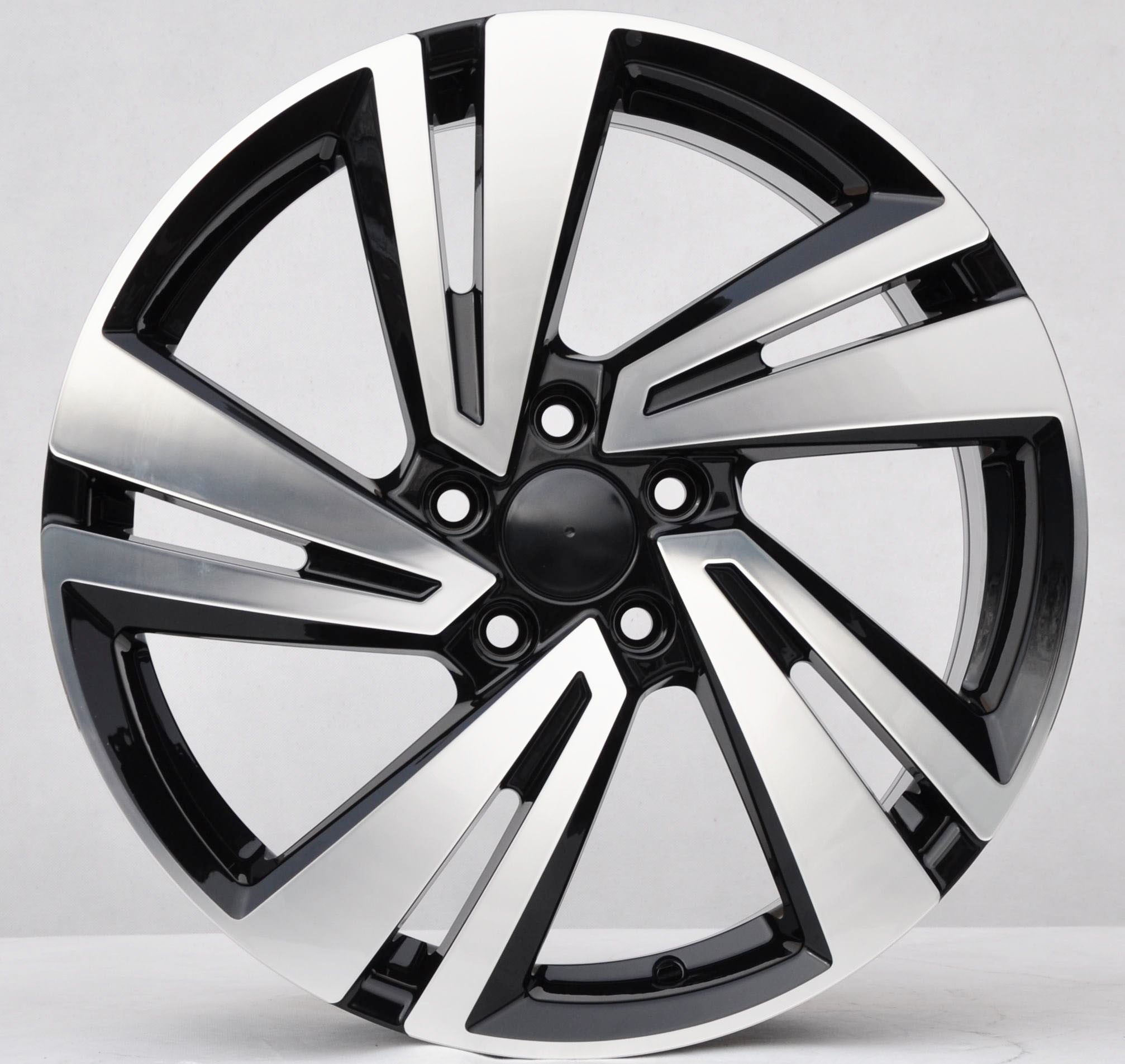 PDW 1282 Alufælge 18" 5x112 ET45 – Poleret/sort (sæt á 4)