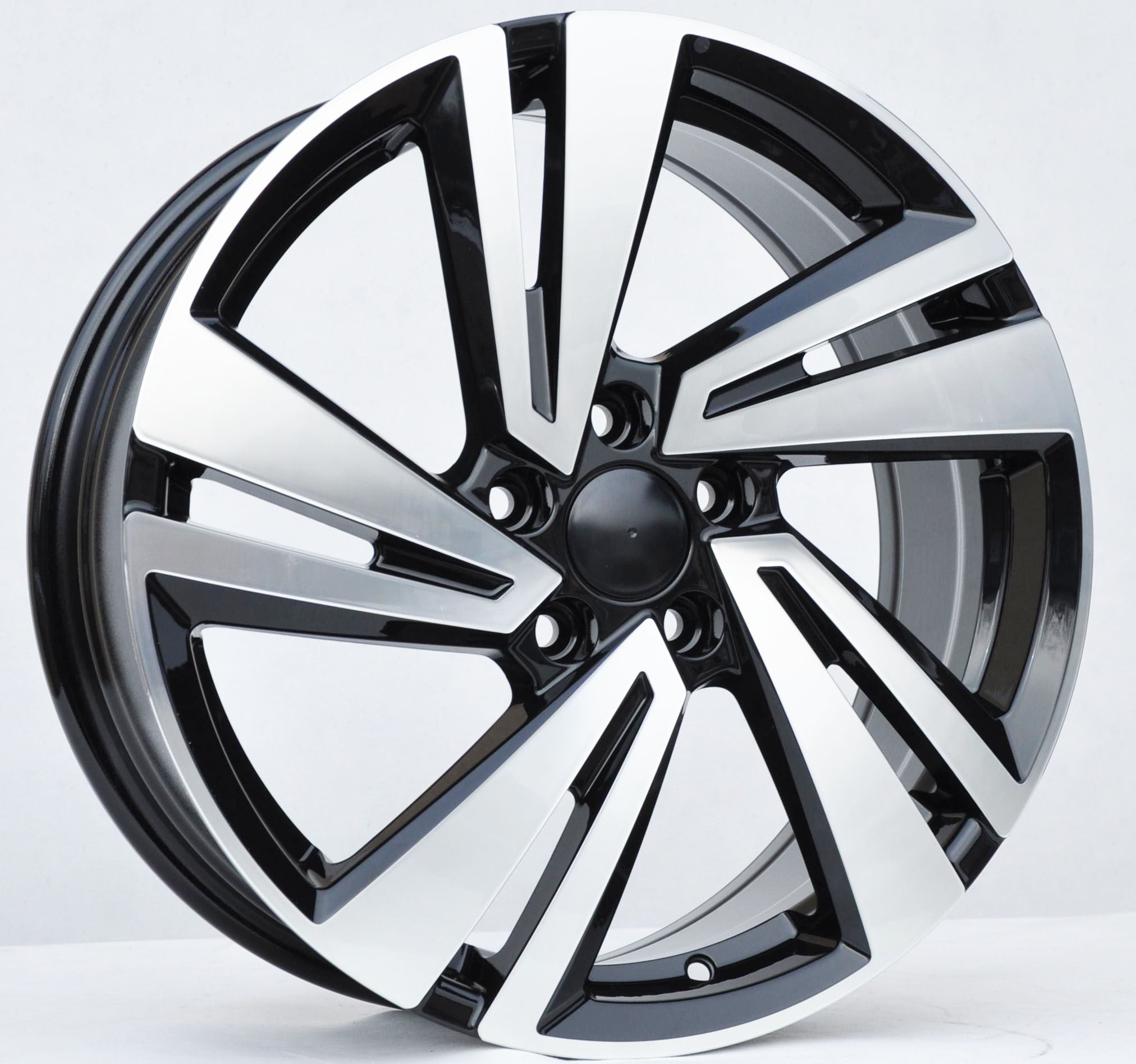 PDW 1282 Alufælge 18" 5x112 ET45 – Poleret/sort (sæt á 4)