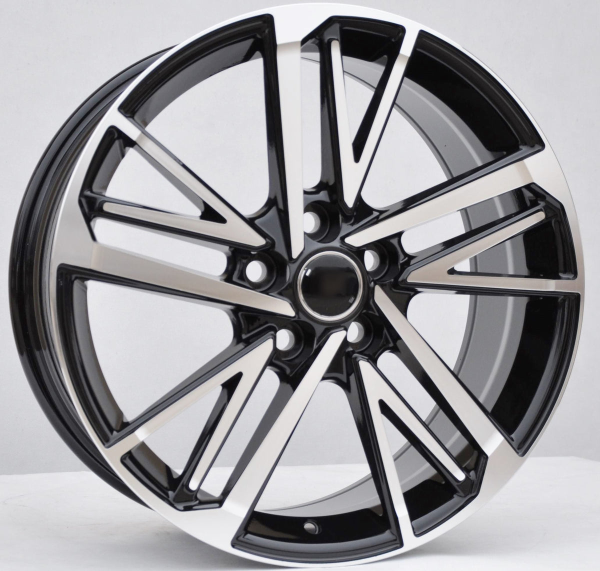 PDW FBX255 Alufælge 18" 5x114.3 ET50 – Poleret/sort (sæt á 4)