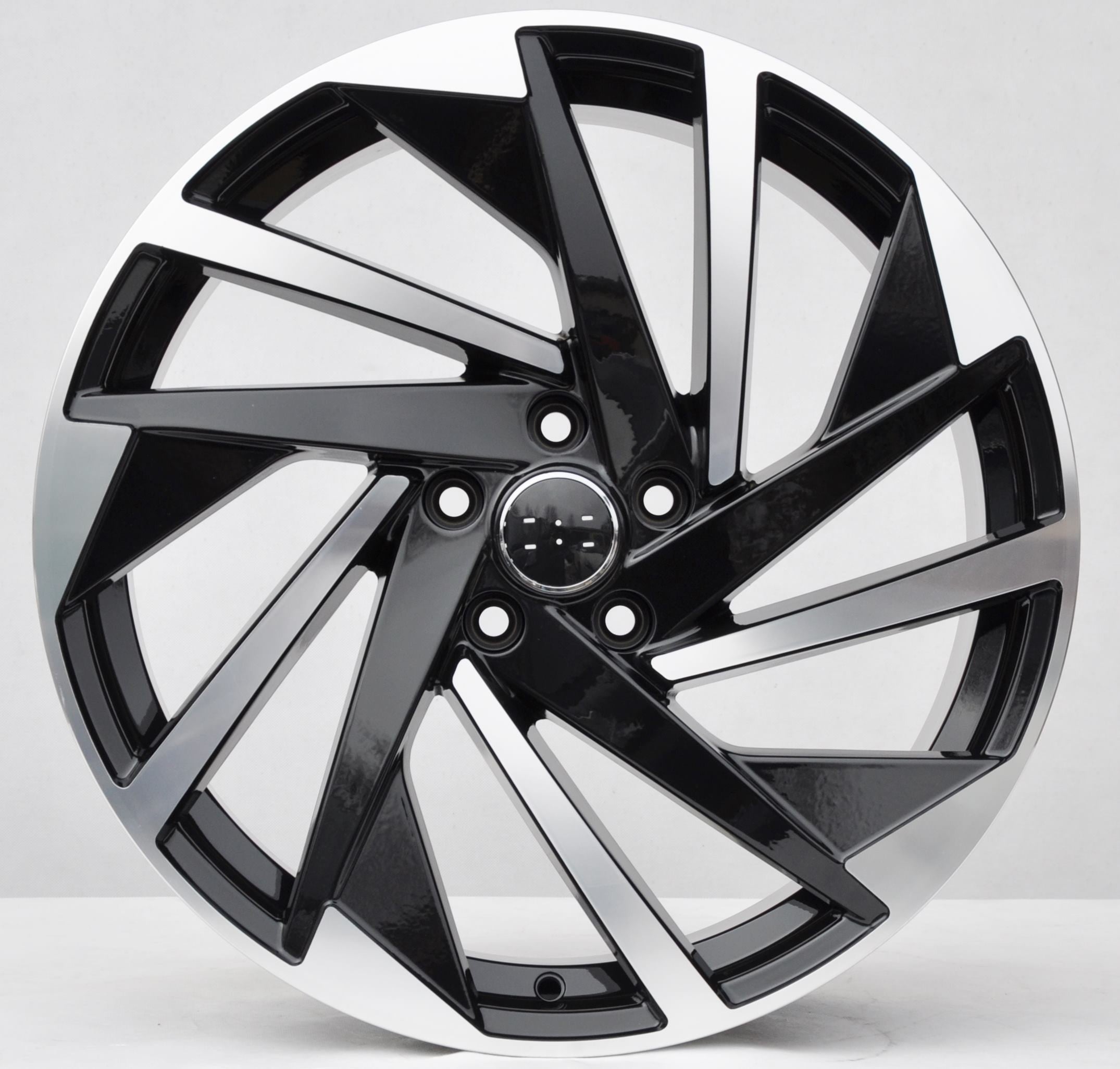 PDW FBX170 Alufælge 18" 5x112 ET45 – Poleret/sort (sæt á 4)