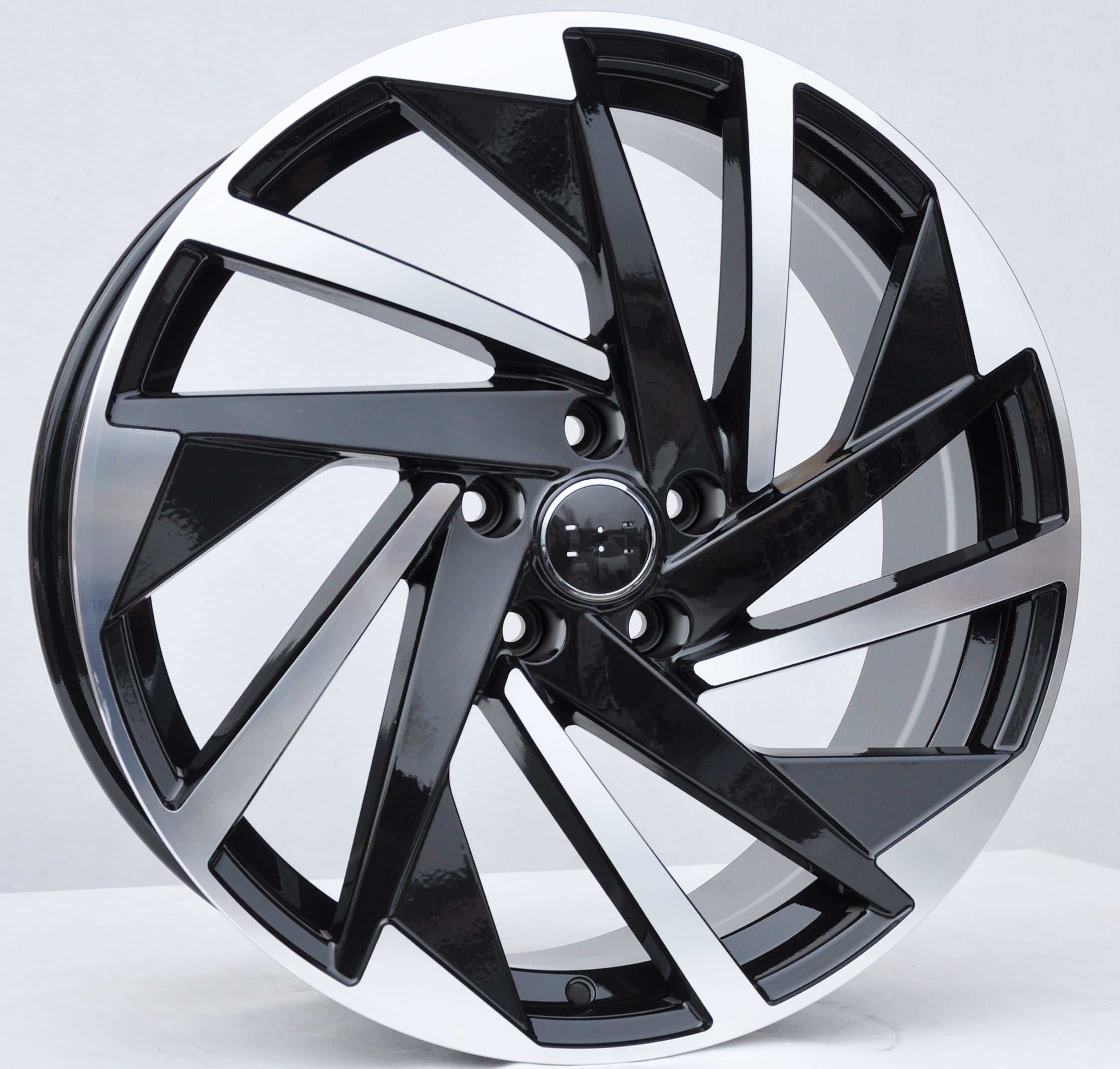 PDW FBX170 Alufælge 18" 5x112 ET45 – Poleret/sort (sæt á 4)