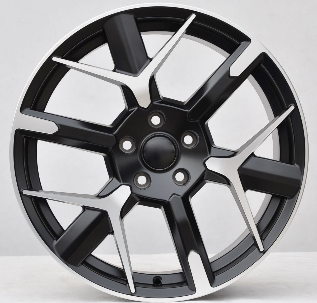 PDW 6147 Alufælge 18" 8J 5x112 ET40 – Poleret/sort halvmat (sæt á 4)