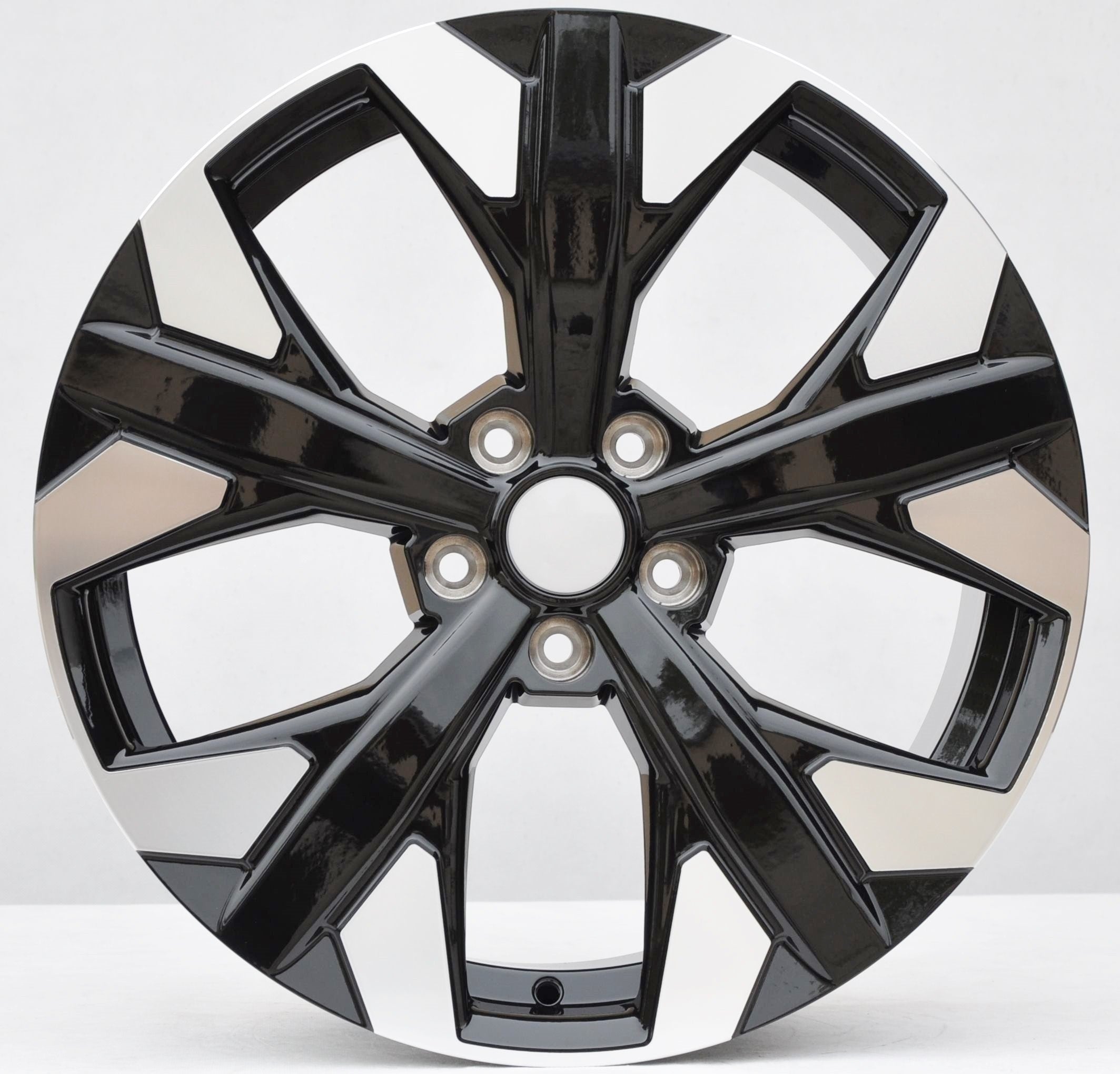 PDW 5699 Alufælge 18" 5x114.3 ET51 – Poleret/sort (sæt á 4)