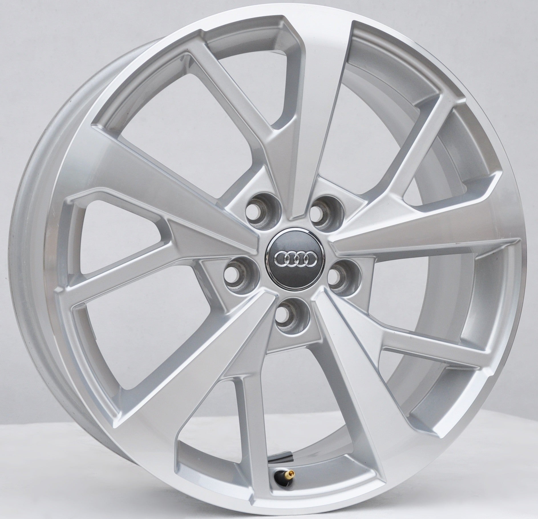Audi (oryginalne OEM) 83a601025j Alufælge 18" 5x112 ET43 – Sølv (sæt á 4)