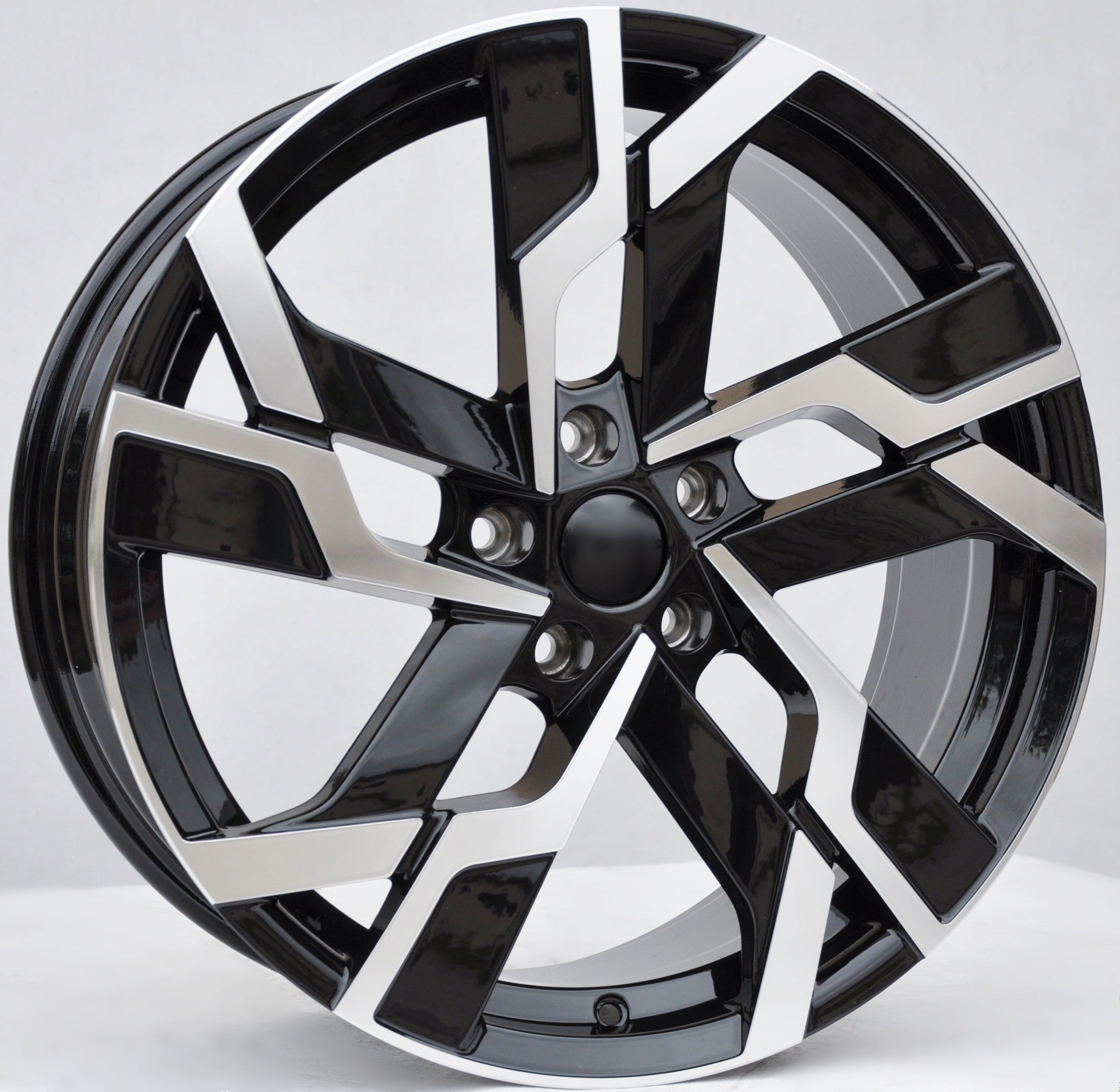 PDW 5696 Alufælge 19" 5x112 ET41 – Poleret/sort (sæt á 4)
