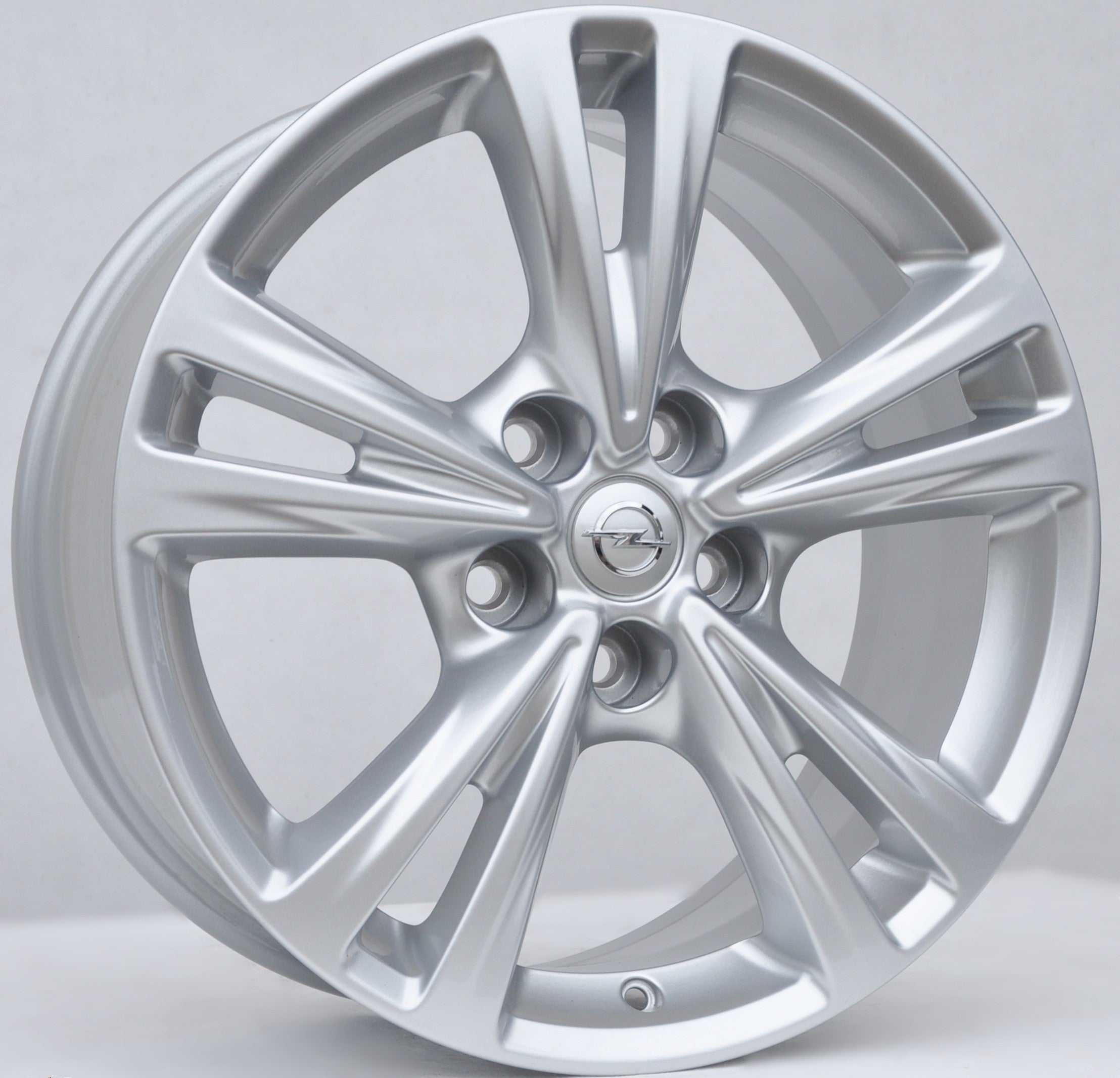 Opel (oryginalne OEM) op111 Alufælge 18" 5x120 ET41 – Sølv (stk)