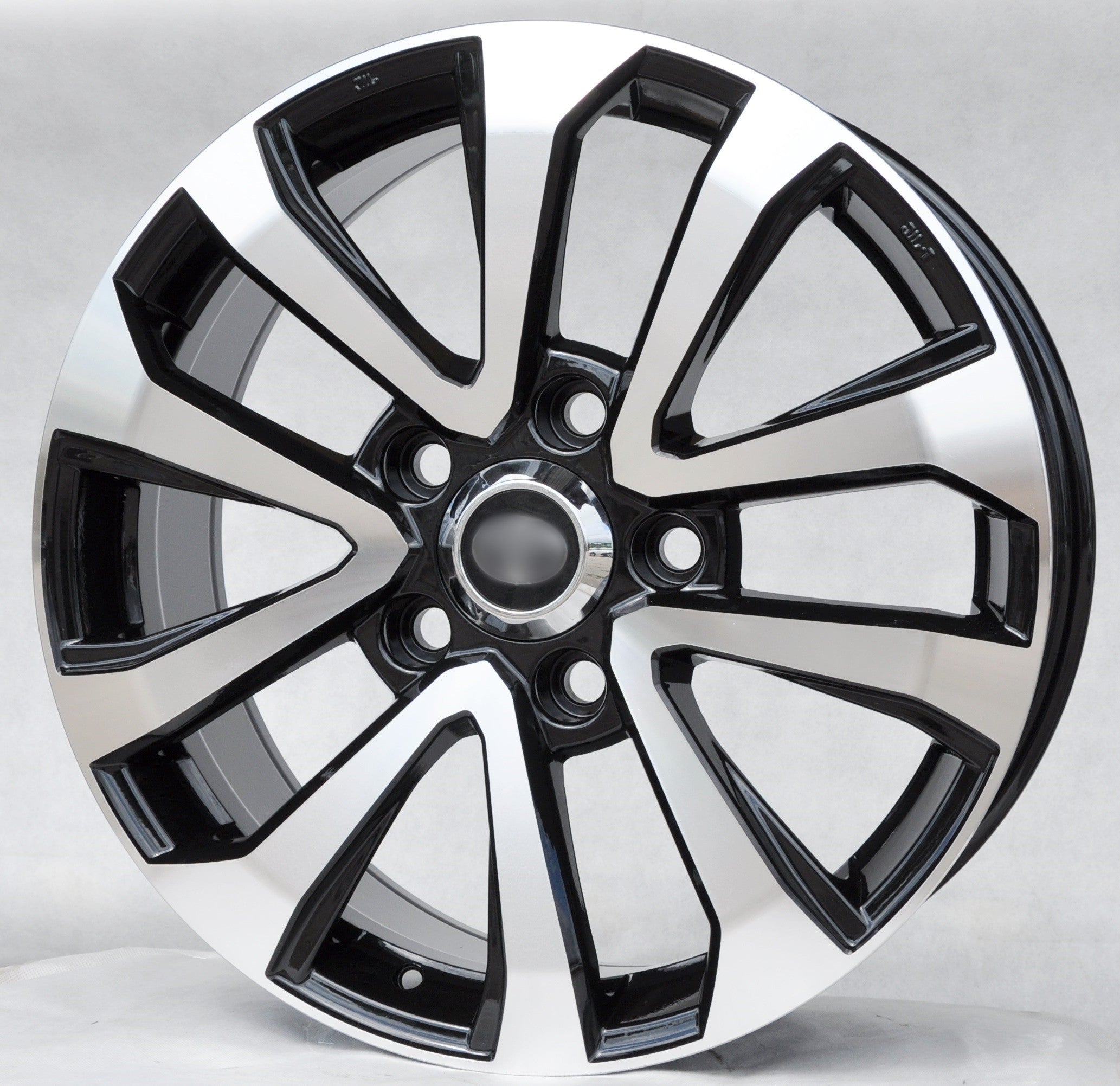 PDW 1156 Alufælge 18" 5x150 ET40 – Poleret/sort (sæt á 4)