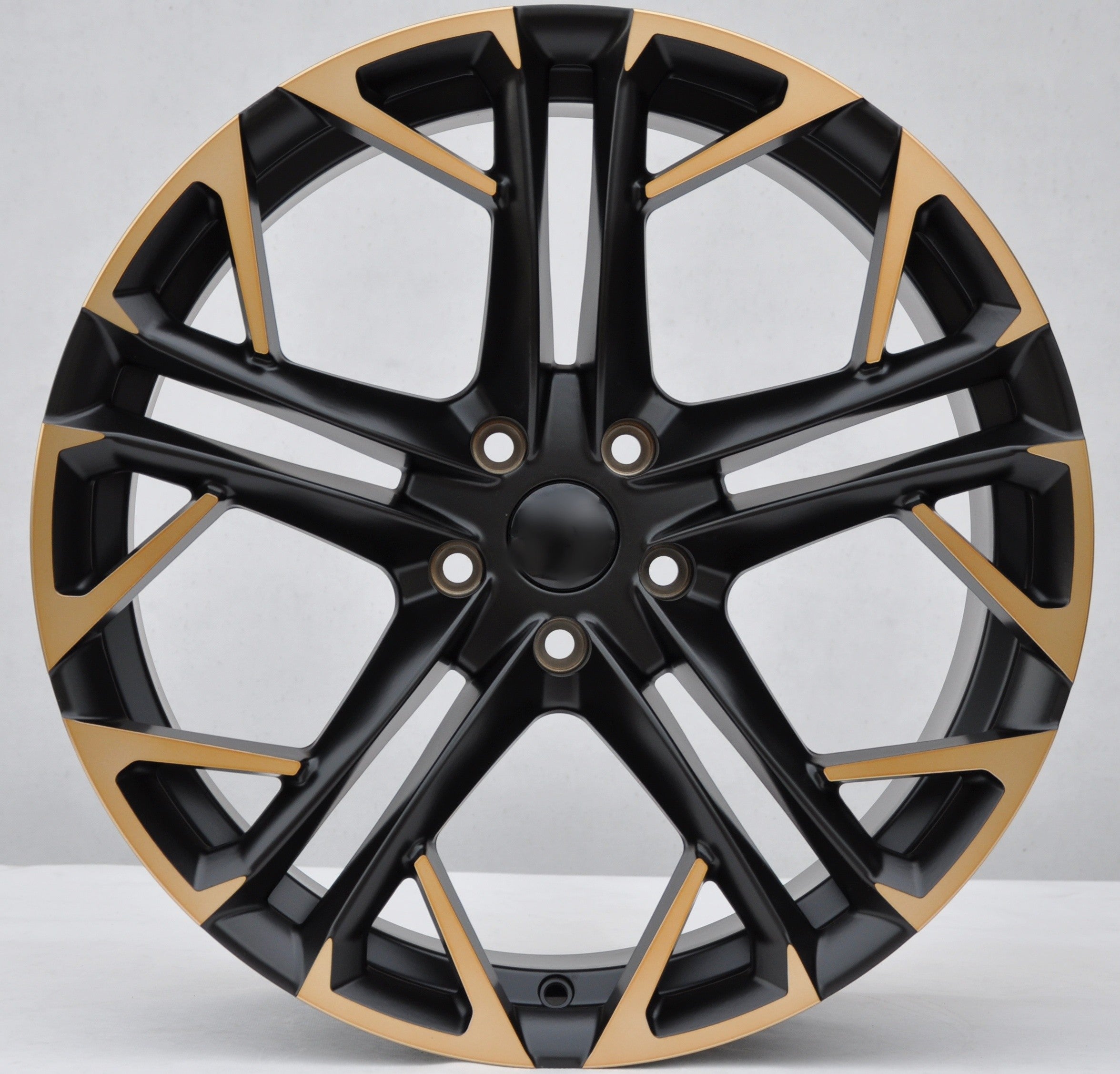 PDW 5719 Alufælge 18" 5x112 ET38 – Sort/półmatowy miedziany (sæt á 4)