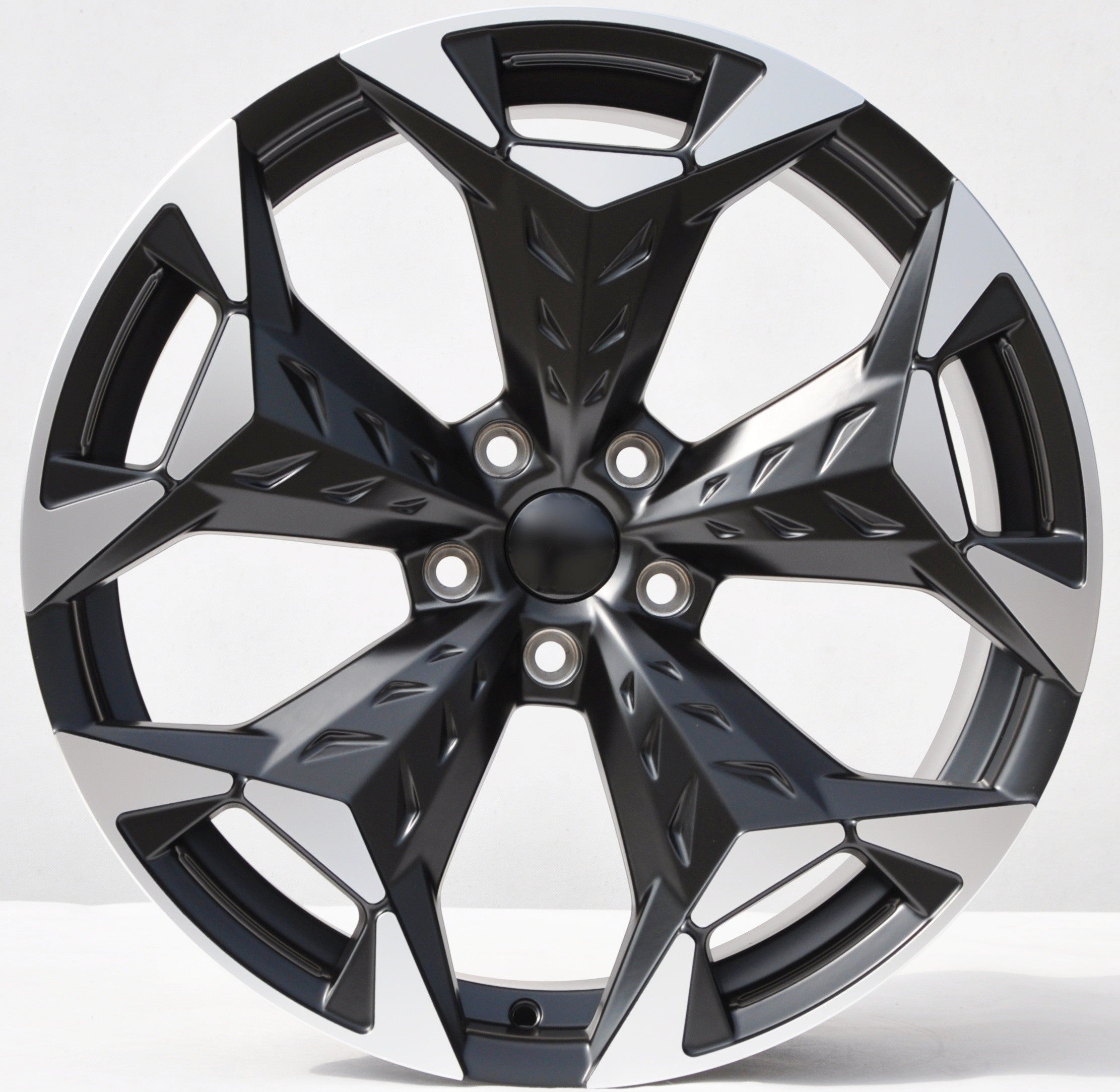 PDW 5717 Alufælge 18" 5x112 ET38 – Poleret/sort półmat (sæt á 4)