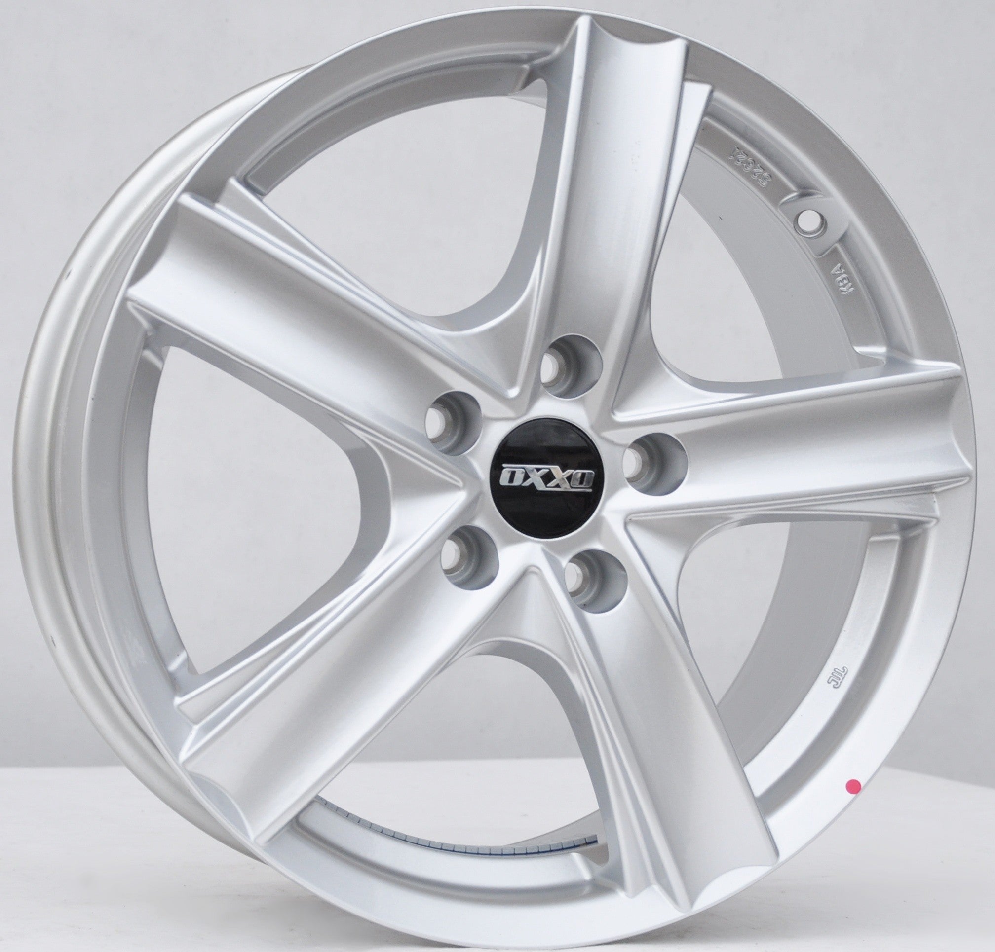 OXXO ms48g/kba52621 Alufælge 17" 5x114.3 ET48 – Sølv (sæt á 4)