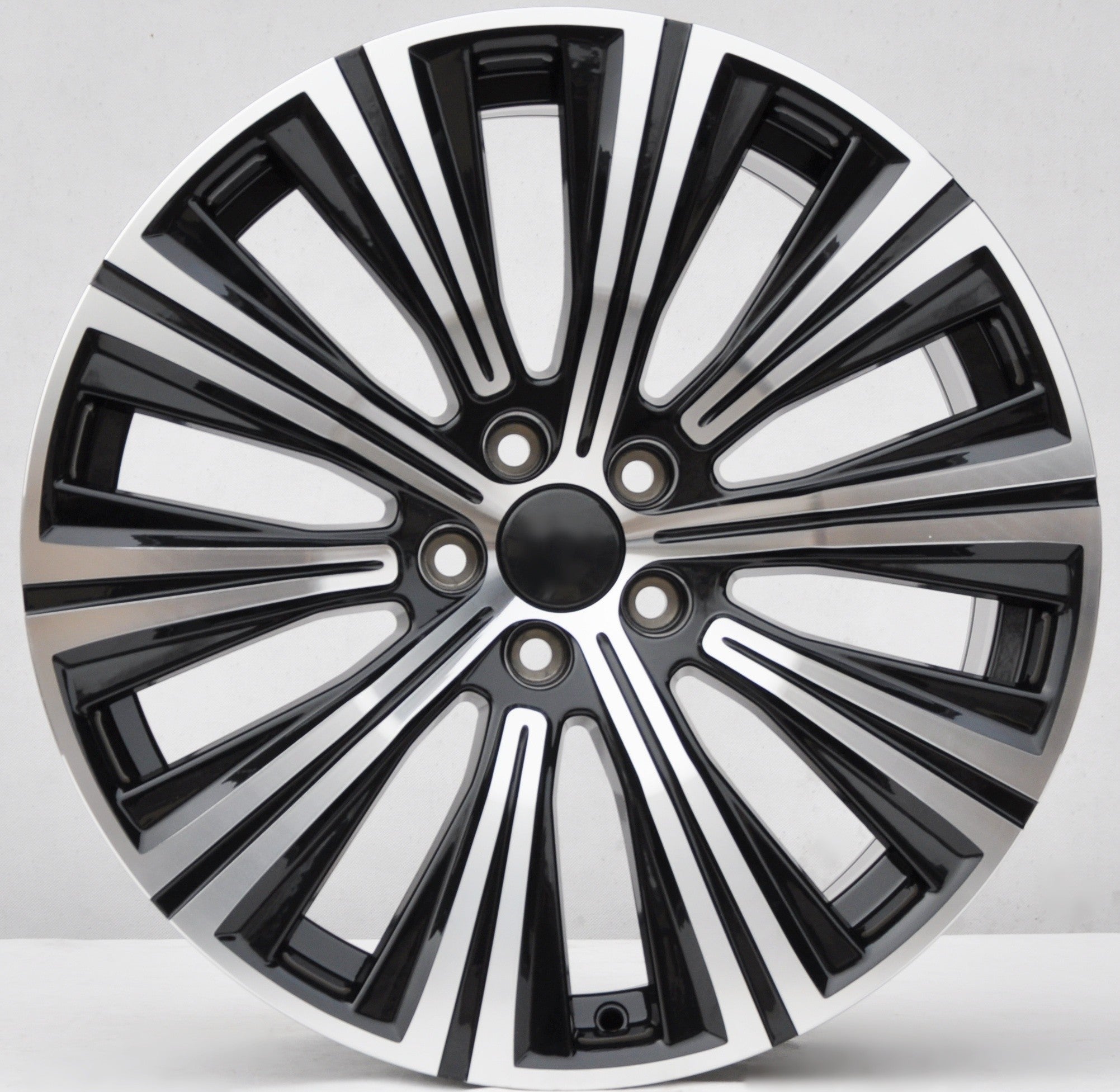 PDW 3337 Alufælge 19" 5x108 ET47 – Poleret/sort (sæt á 4)