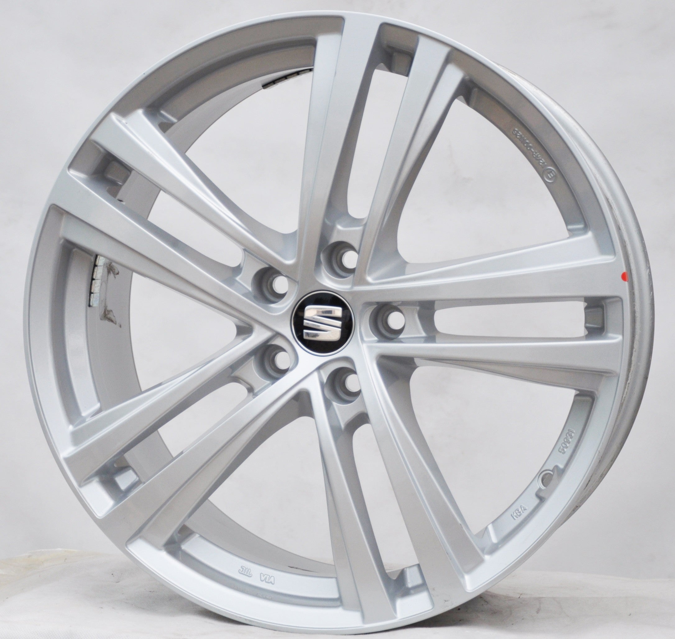 Seat (oryginalne OEM) SE028020 Alufælge 20" 5x112 ET45 – Sølv (sæt á 4)