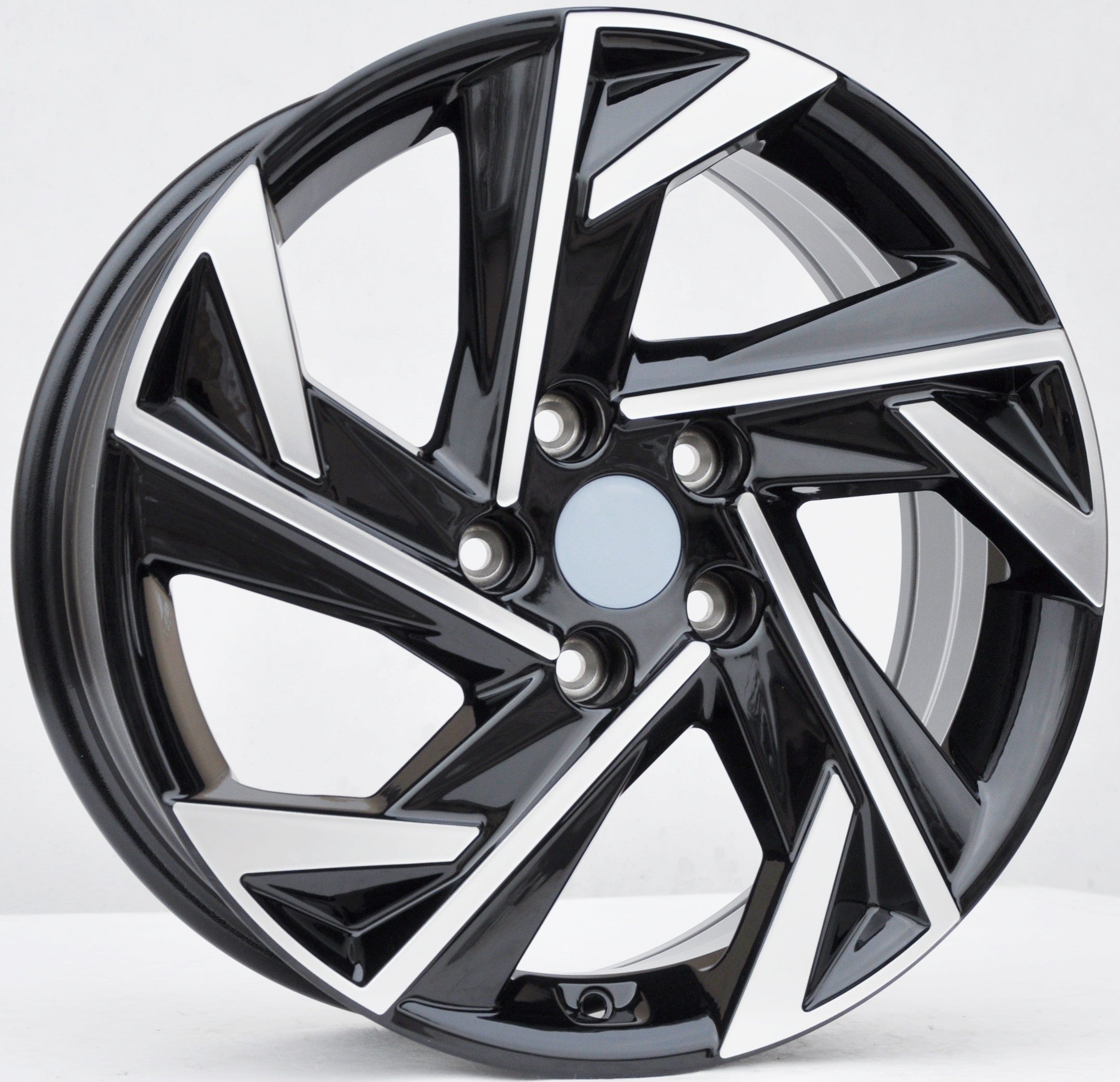 PDW 3317 Alufælge 17" 5x114.3 ET49 – Poleret/sort (sæt á 4)