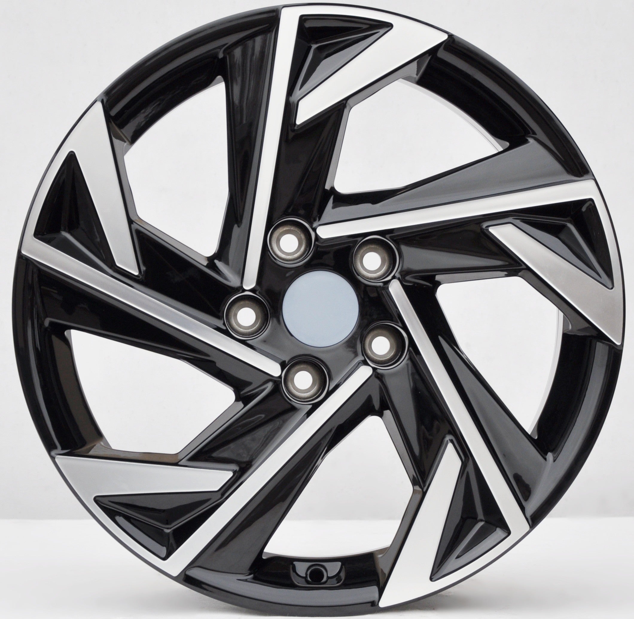 PDW 3317 Alufælge 17" 5x114.3 ET49 – Poleret/sort (sæt á 4)