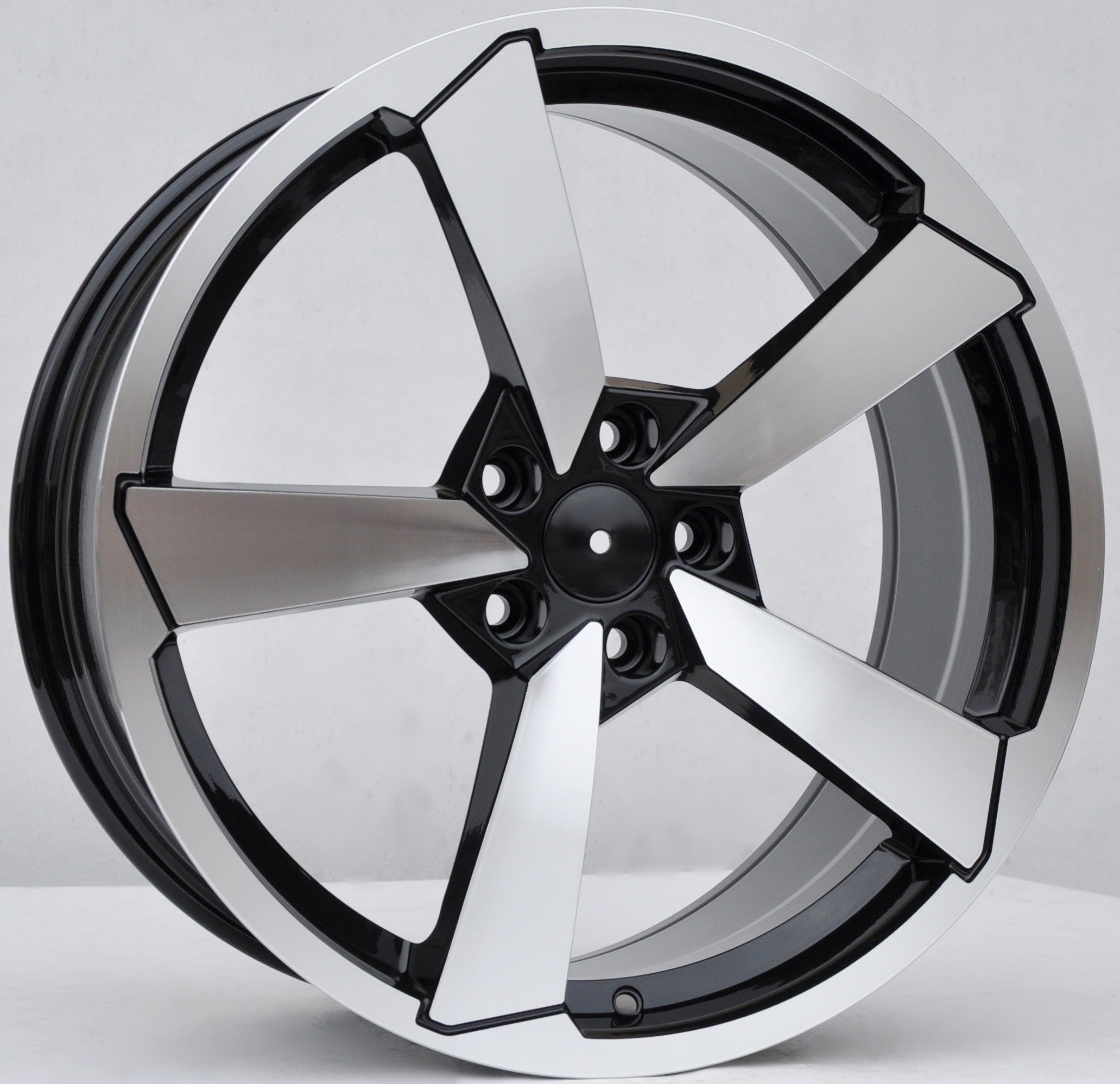 PDW 9781 Alufælge 19" 5x112 ET40 – Poleret/sort (sæt á 4)