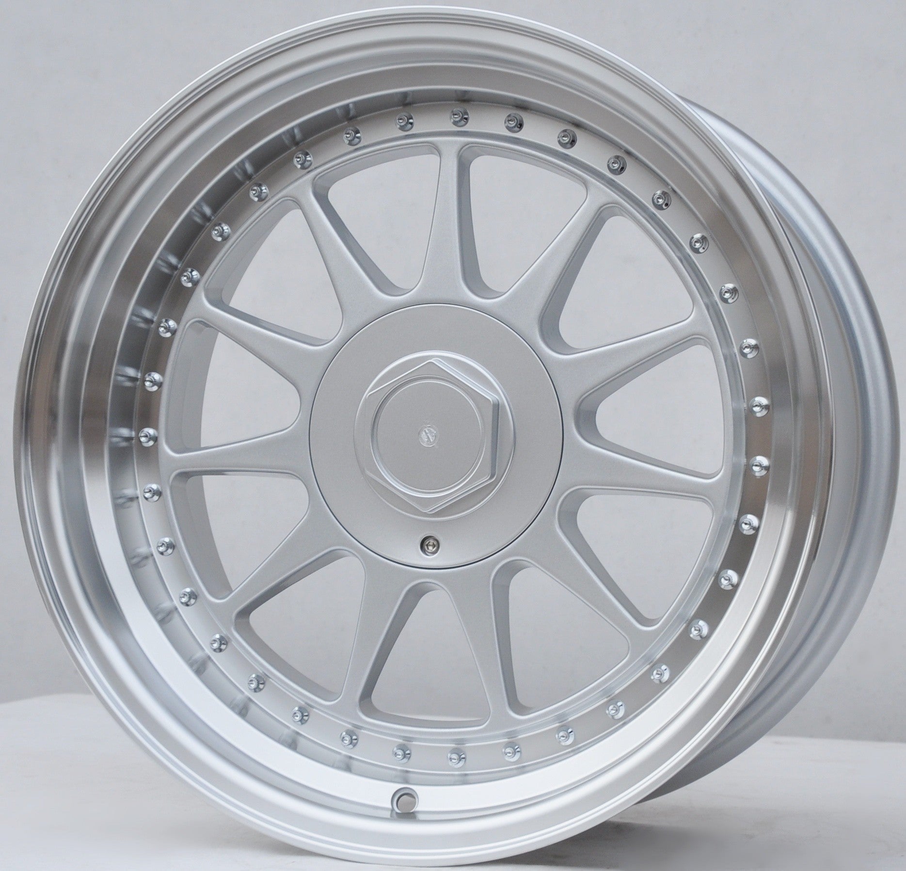 PDW 7962 Alufælge 17" 4x100 ET30 – Poleret/sølv (sæt á 4)