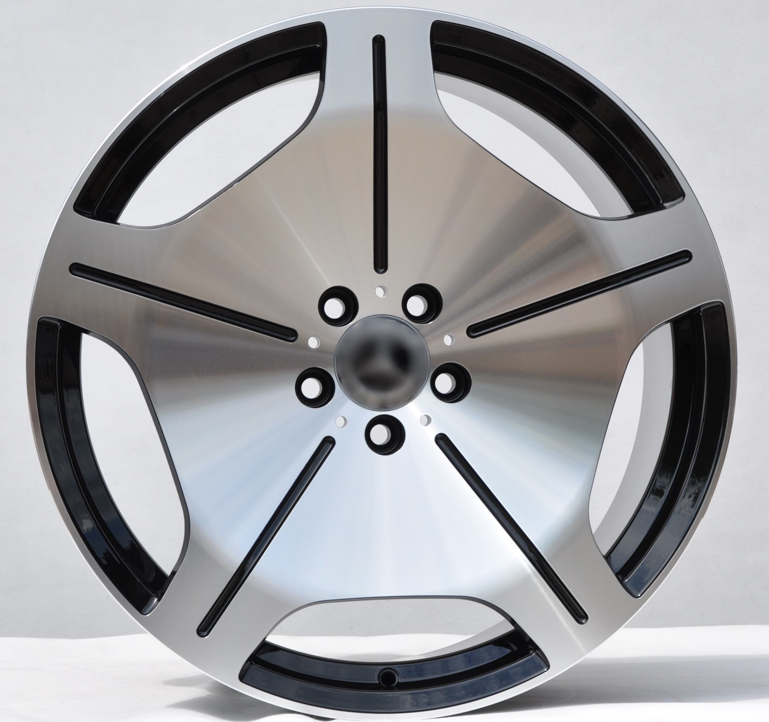 PDW fbx035 Alufælge 18" 5x112 ET35 – Poleret/sort (sæt á 4)