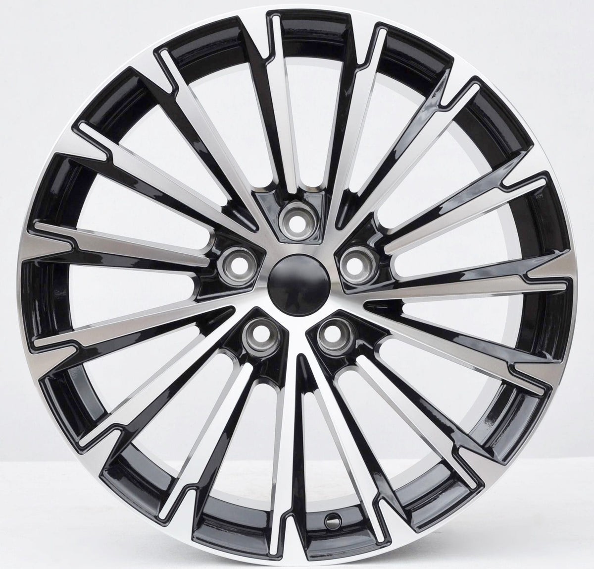 PDW 0446 Alufælge 18" 8J 5x112 ET45 – Poleret/sort (sæt á 4)