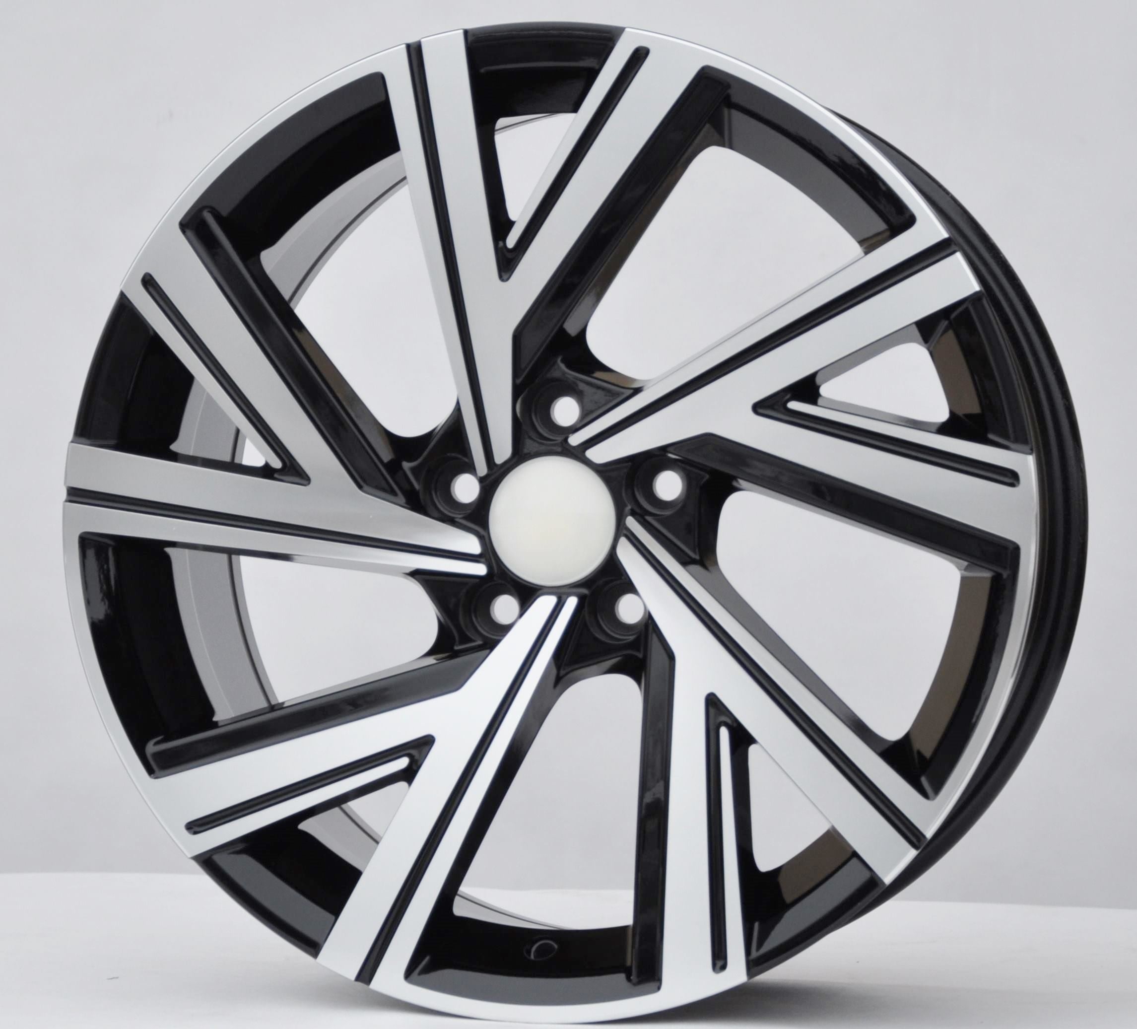 PDW 5805 Alufælge 17" 5x100 ET45 – Poleret/sort (sæt á 4)