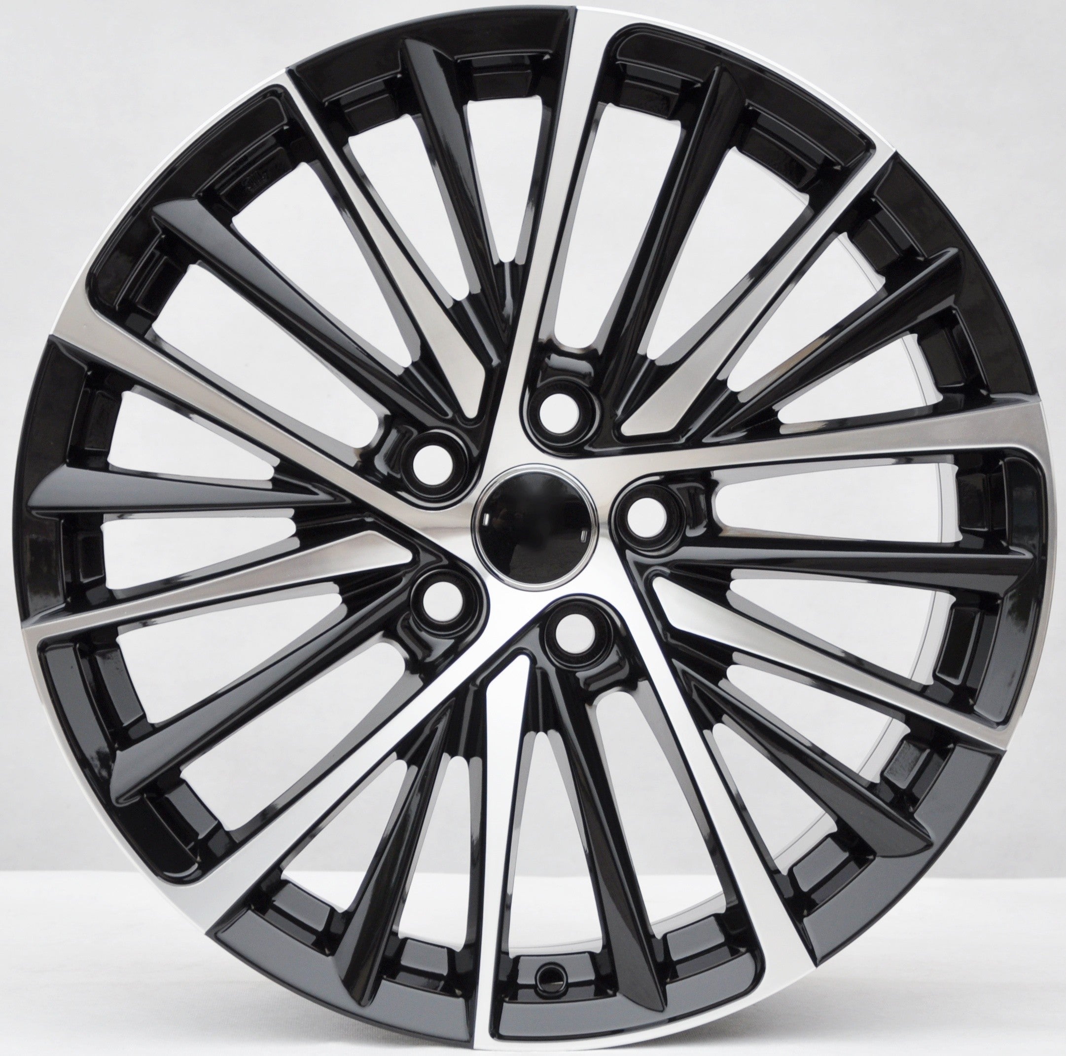 PDW 1366 Alufælge 18" 5x114.3 ET42 – Poleret/sort (sæt á 4)