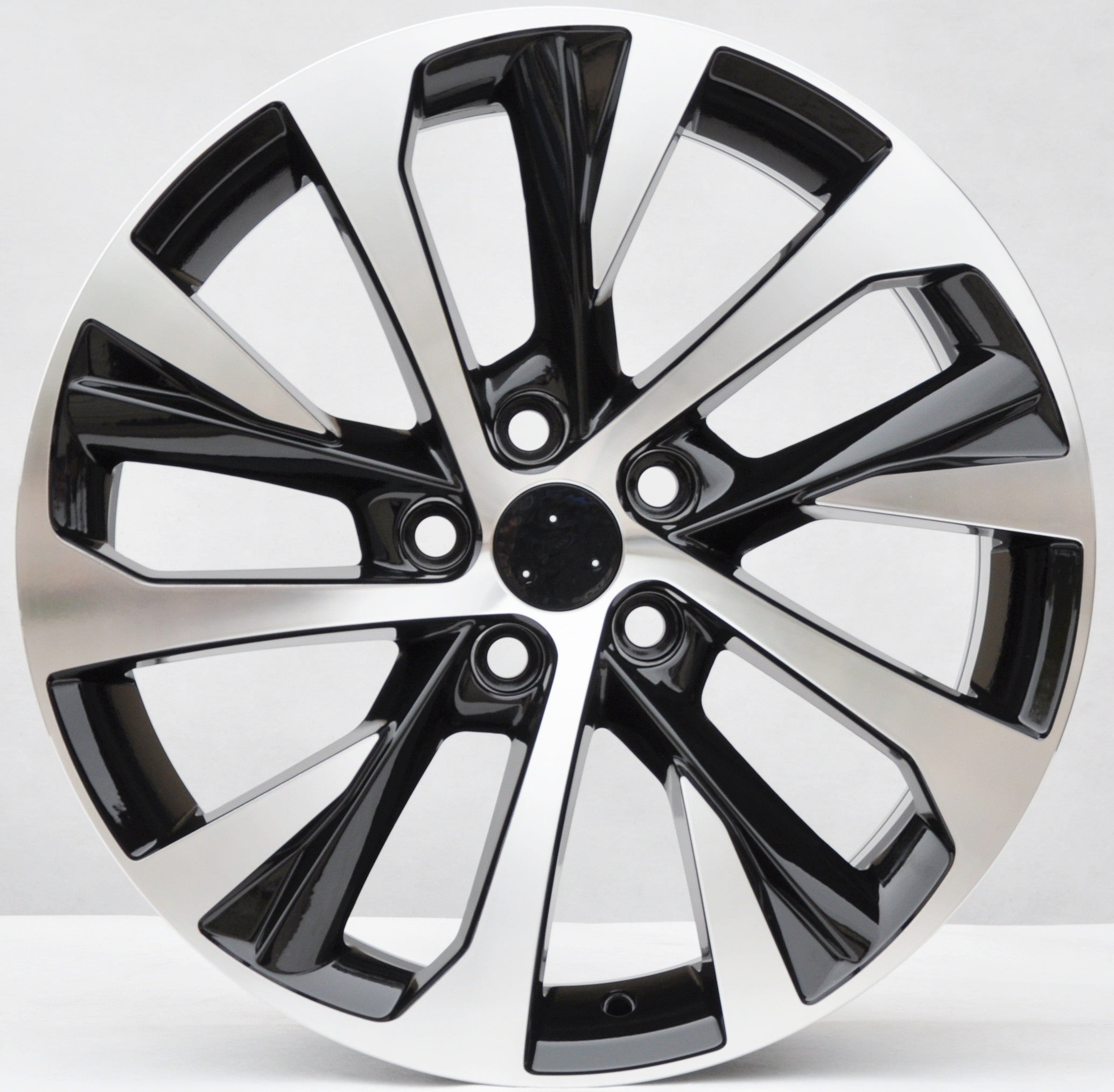 PDW 5757 Alufælge 18" 5x114.3 ET40 – Poleret/sort (sæt á 4)