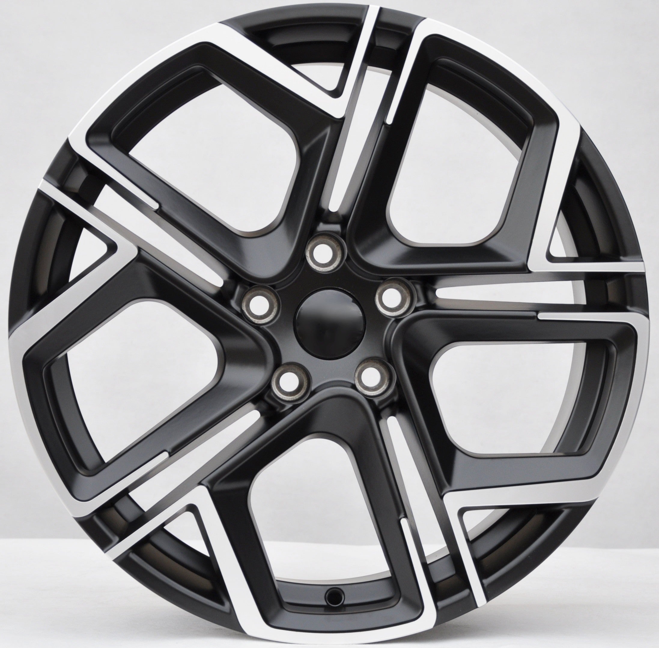 PDW 1243/5667 Alufælge 18" 5x112 ET40 – Poleret/sort półmat (sæt á 4)