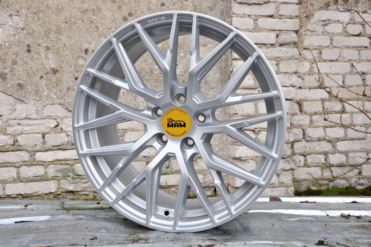 MAM RS4 Alufælge 18" 8J 5x108 ET45 – Sølv (sæt á 4)