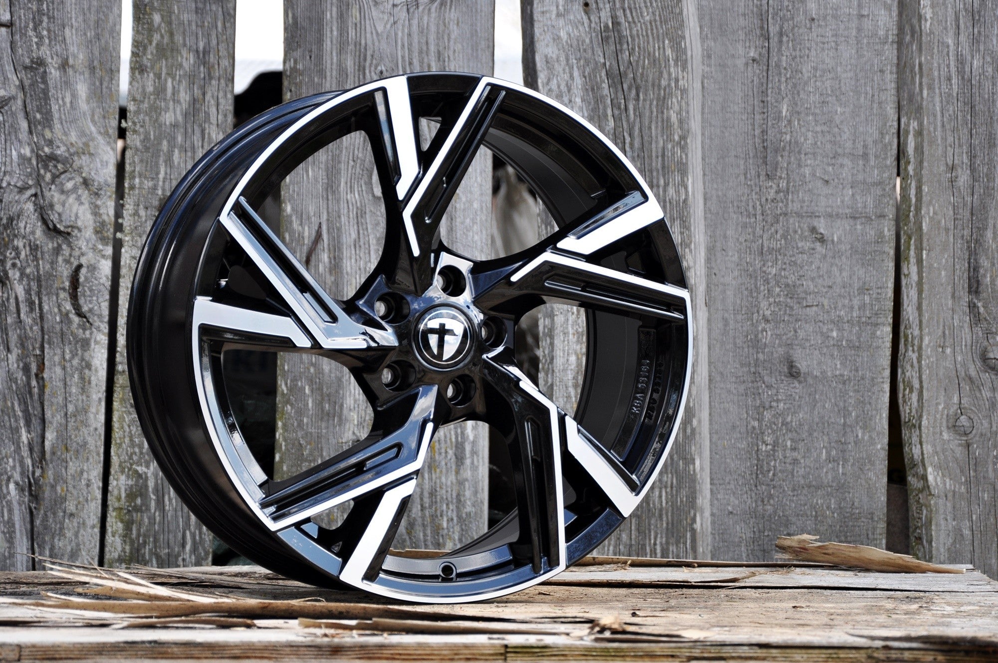 Tomason AR1 Alufælge 19" 5x112 ET45 – Poleret/sort (sæt á 4)