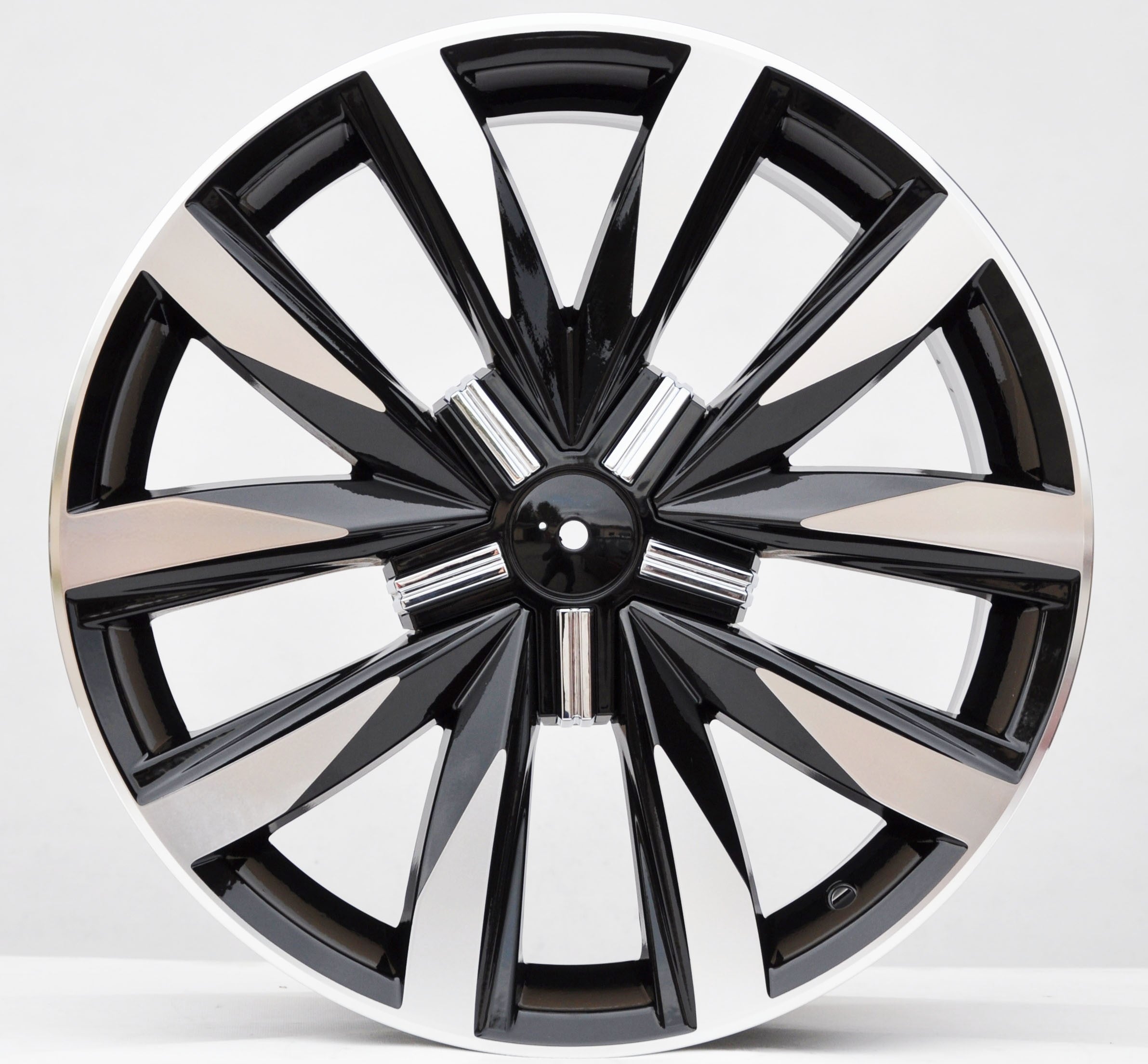 PDW 1351 Alufælge 18" 5x120 ET50 – Poleret/sort (sæt á 4)