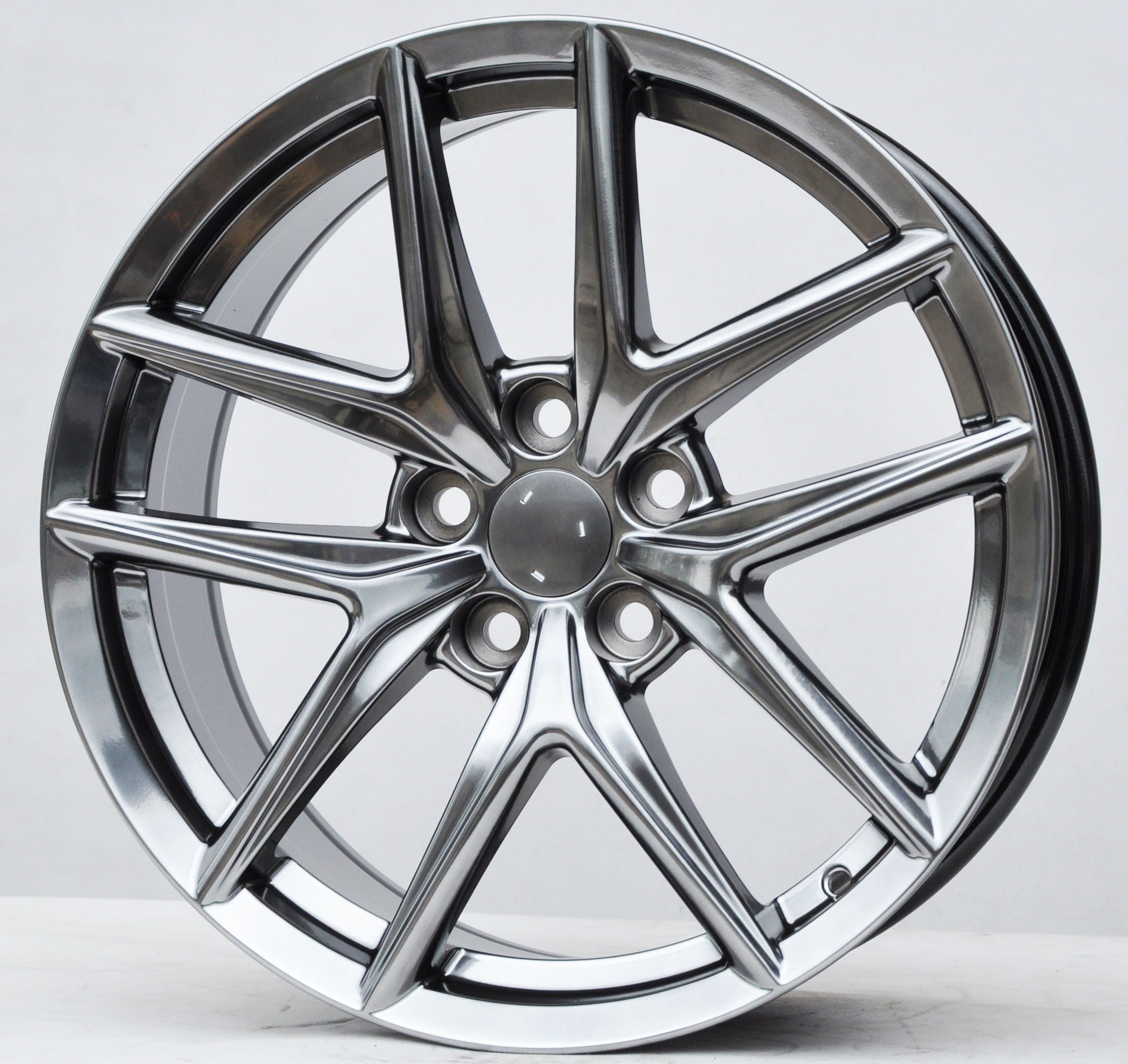 PDW 5435 Alufælge 18" 5x114.3 ET40 – Dymione (sæt á 4)