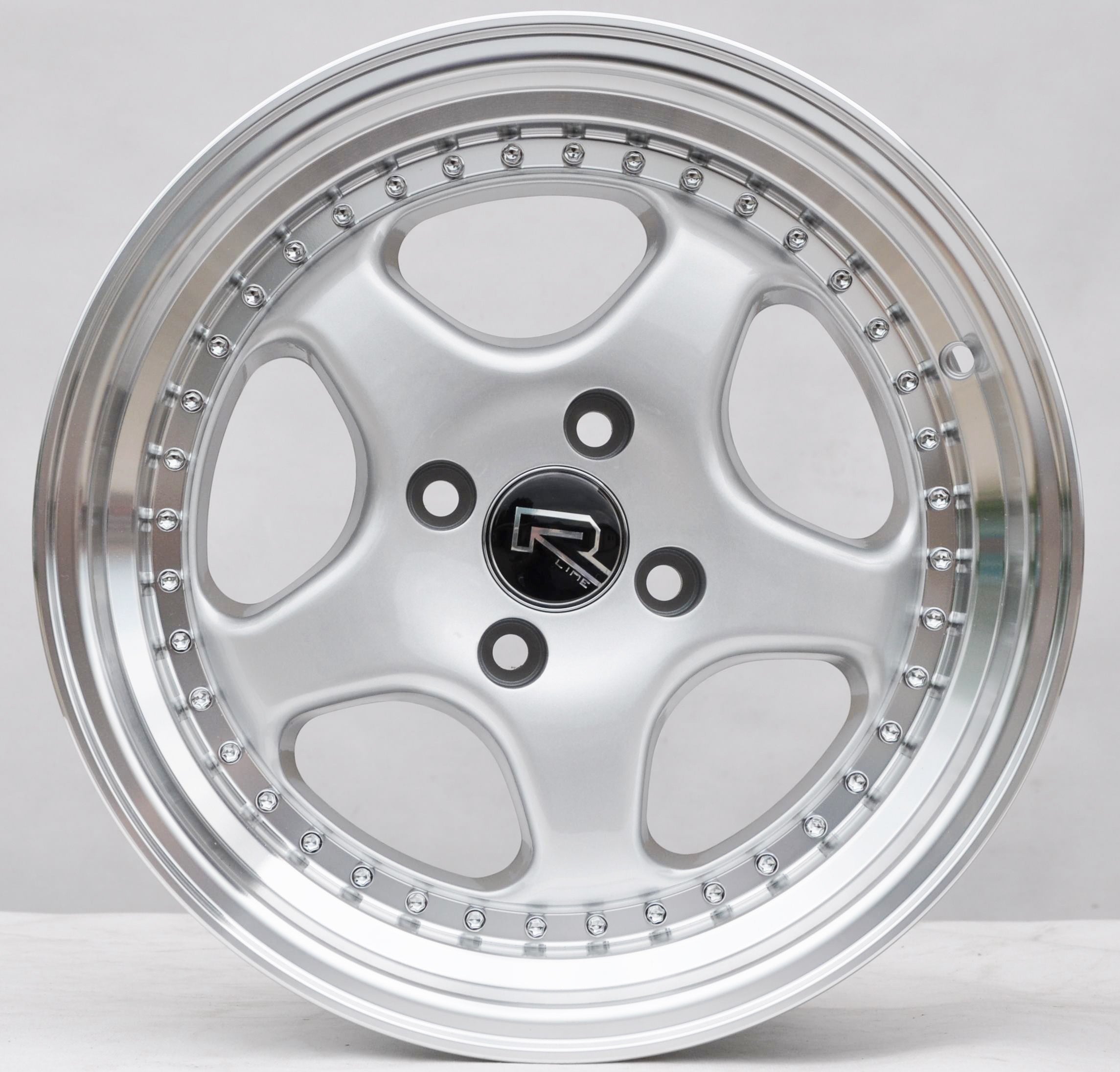 PDW 660 Alufælge 14" 4x100 ET20 – Sølv (sæt á 4)