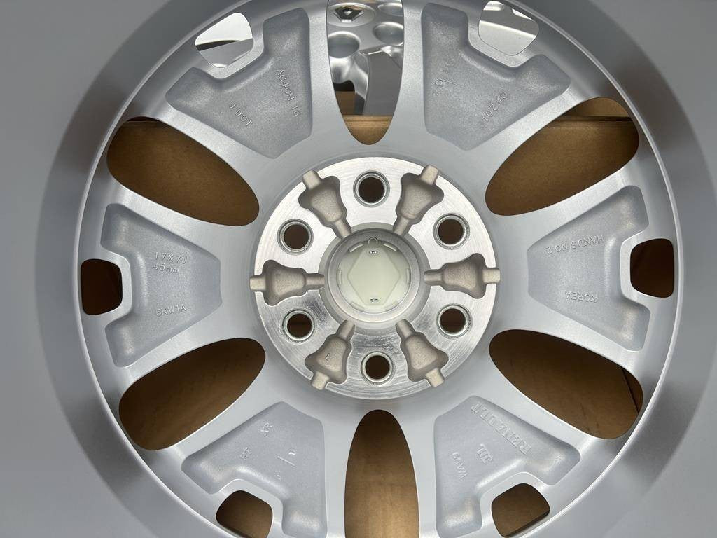 Renault (oryginalne OEM) 403005ju1a Alufælge 17" 6x114.3 ET45 – Sølv (sæt á 4)