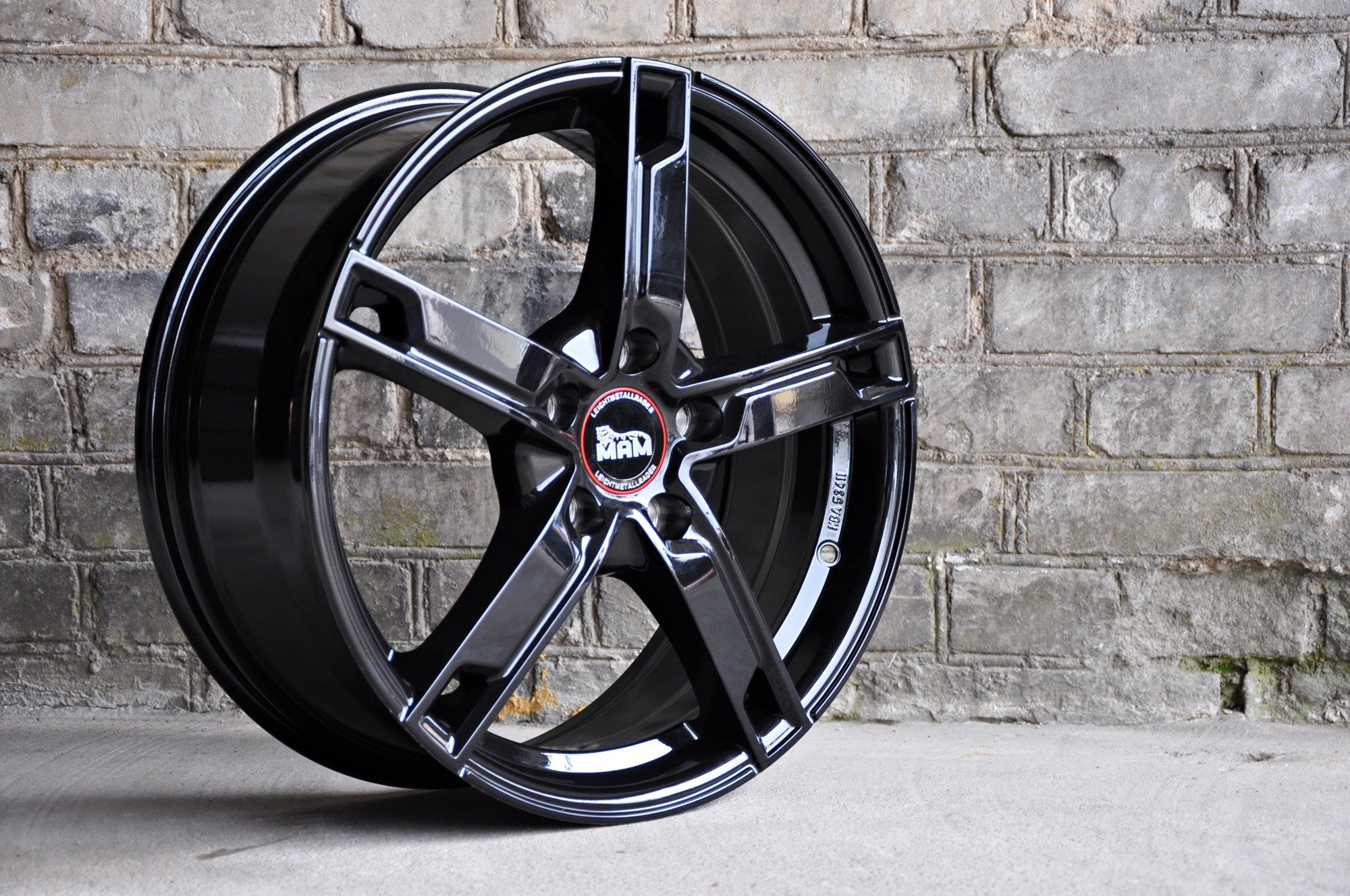 MAM W4 Alufælge 17" 5x120 ET35 – Sort (sæt á 4)